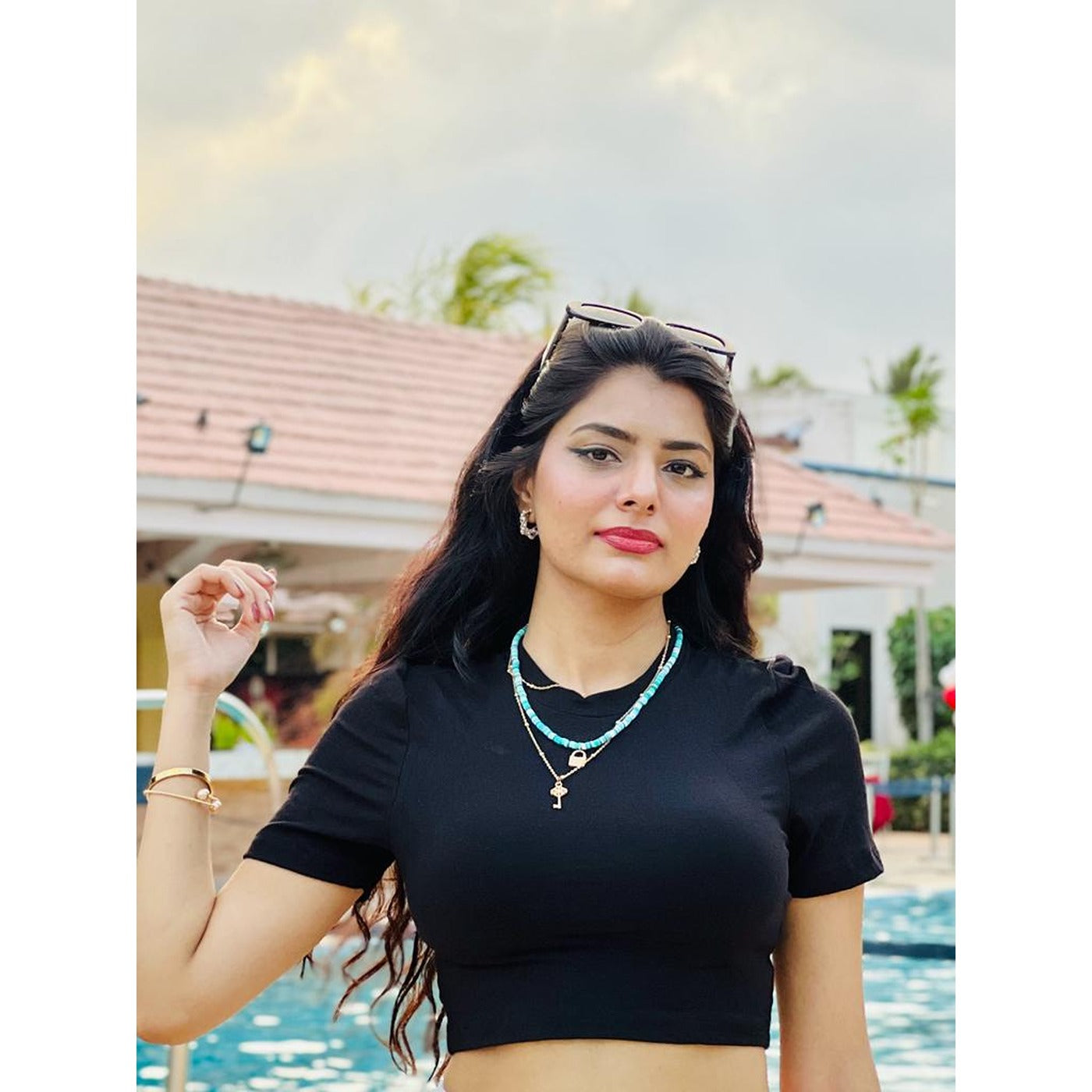 Black Cropped Tee | Montivo Pakistan