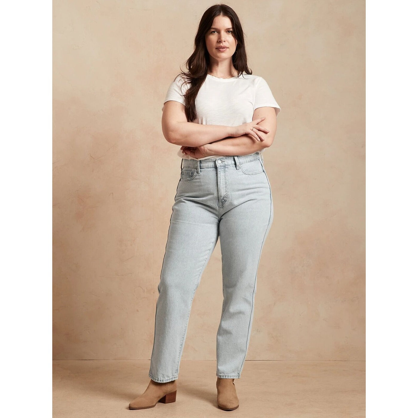 BR Light Wash Straight Curvy Jeans | Montivo Pakistan
