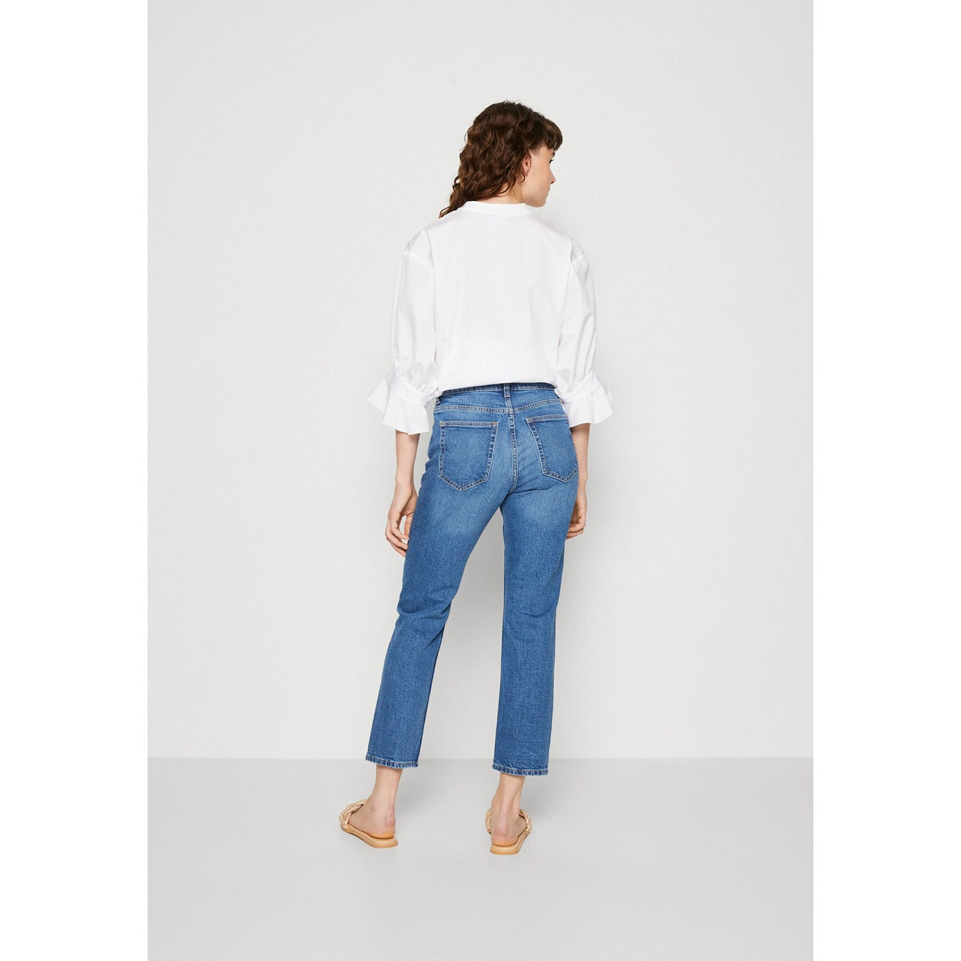 AR Slim Cropped Jeans | Montivo Pakistan