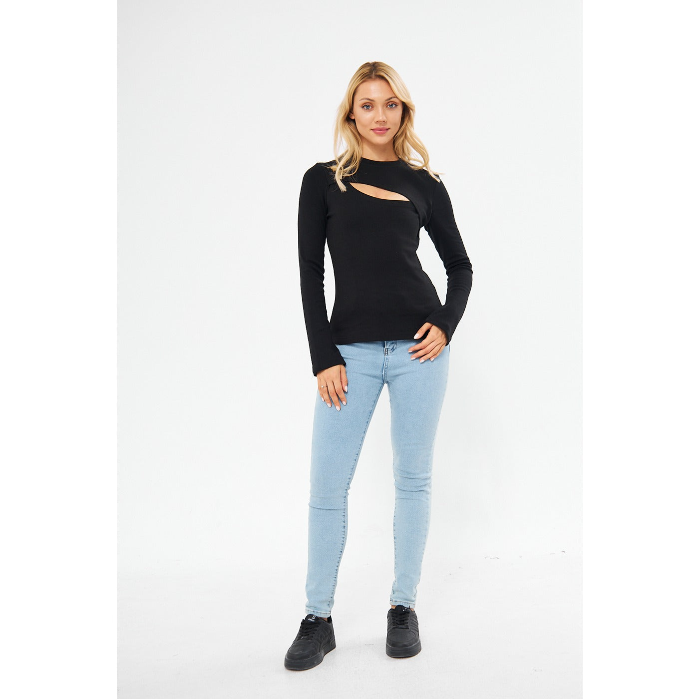 Black Keyhole Rib Top | Montivo Pakistan