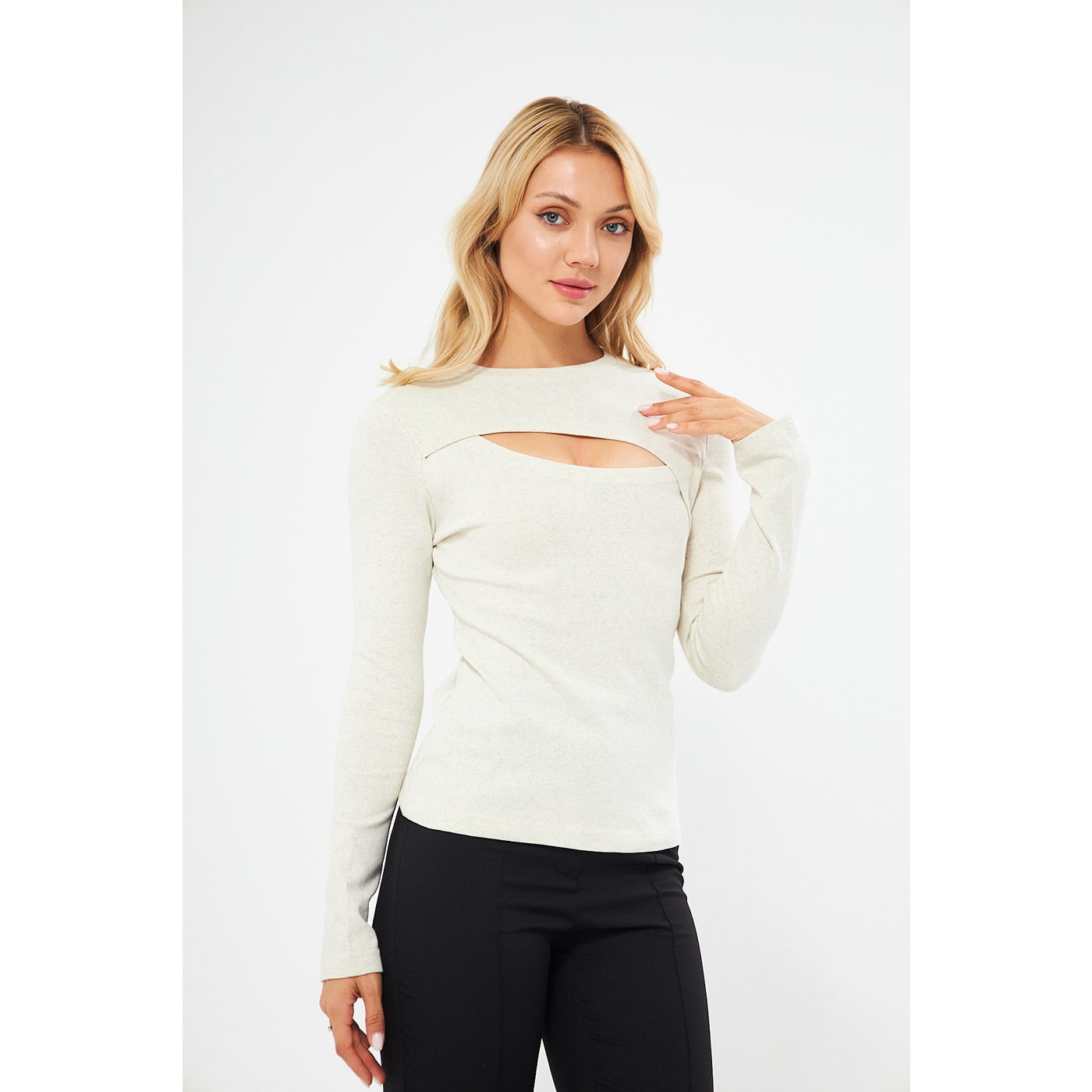 Off-White Keyhole Rib Top | Montivo Pakistan