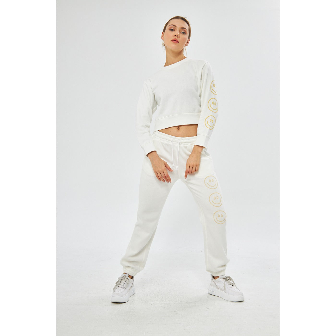 White Oversized Cropped Sweatshirt | Montivo Pakistan