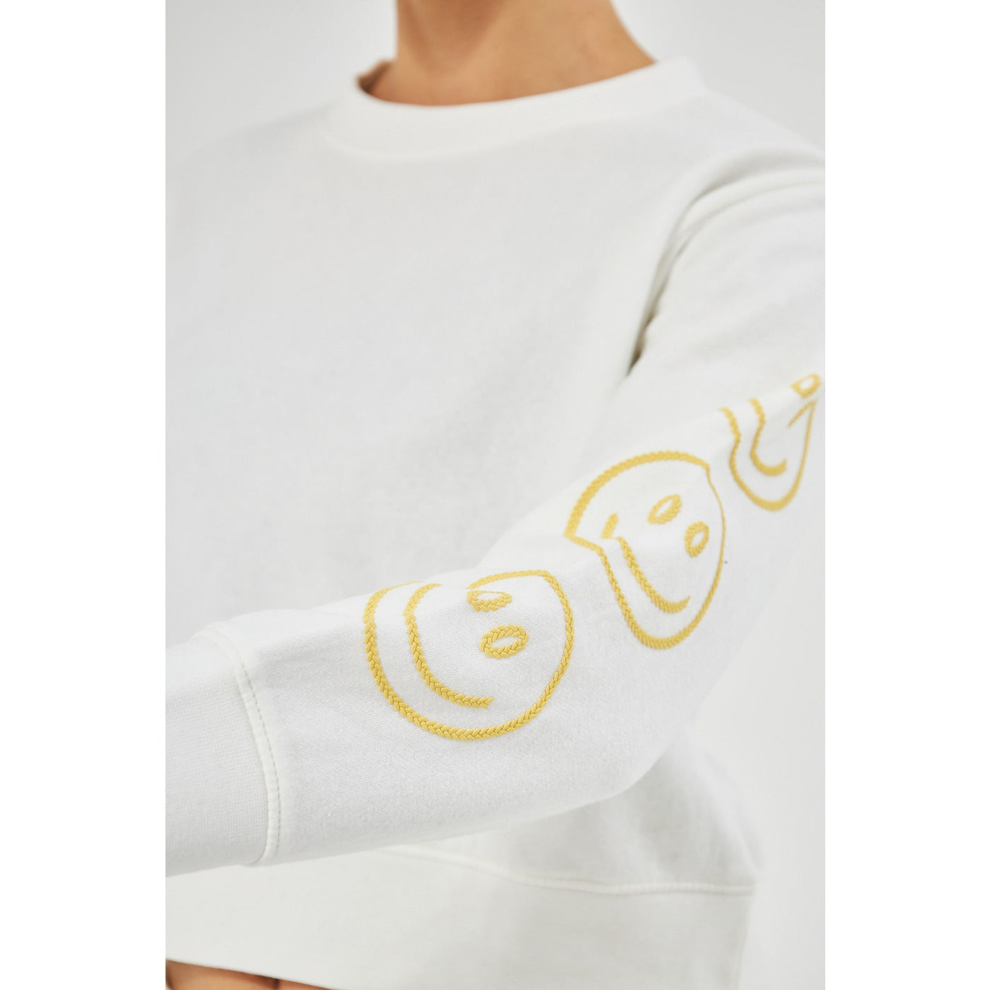 White Oversized Cropped Sweatshirt | Montivo Pakistan