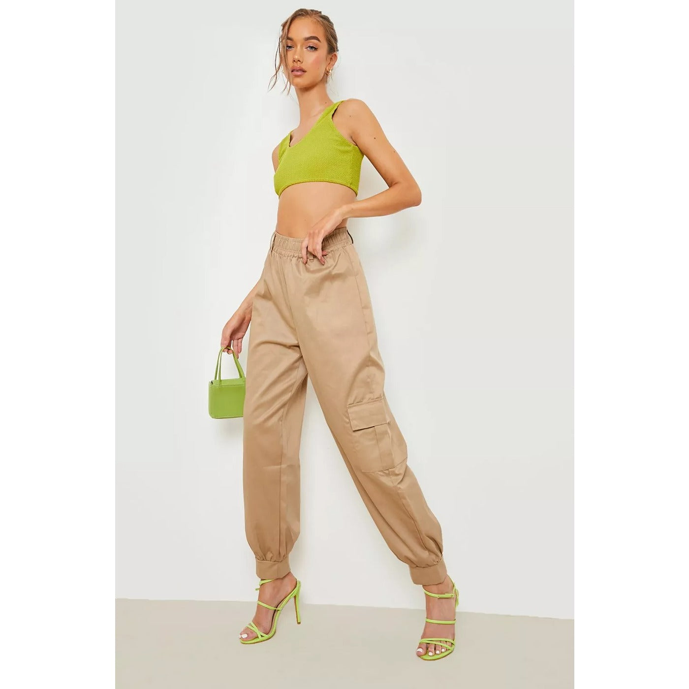 Beige Balloon Fit Cargo Trousers | Montivo Pakistan