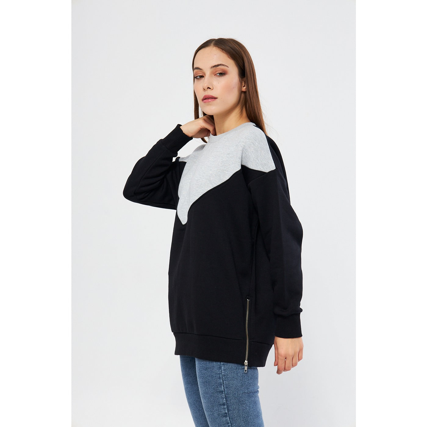 Two Tone Side Zipper Oversized Sweatshirt | Montivo Pakistan