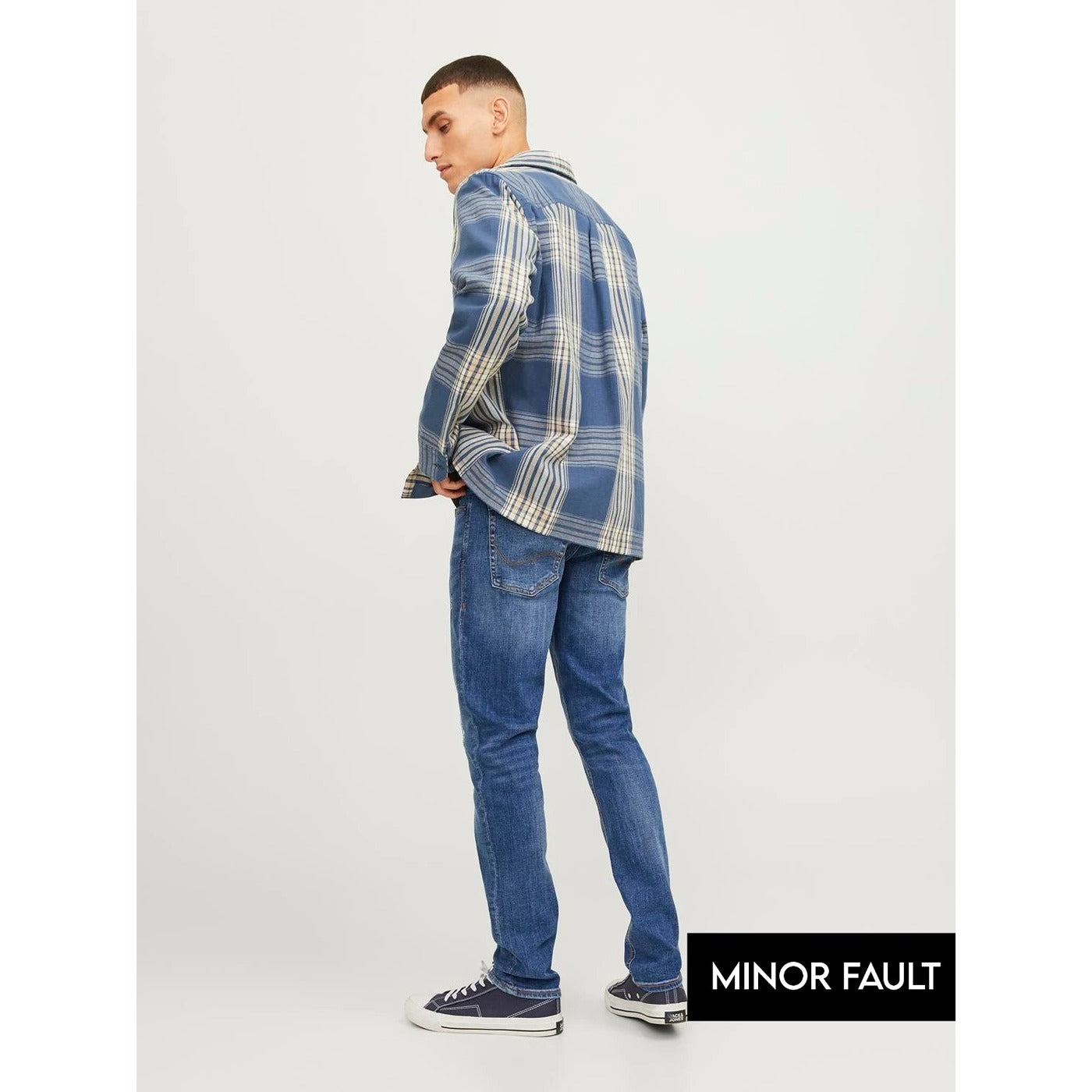 (Minor Fault) Blue Slim Fit Ripped Jeans | Montivo Pakistan