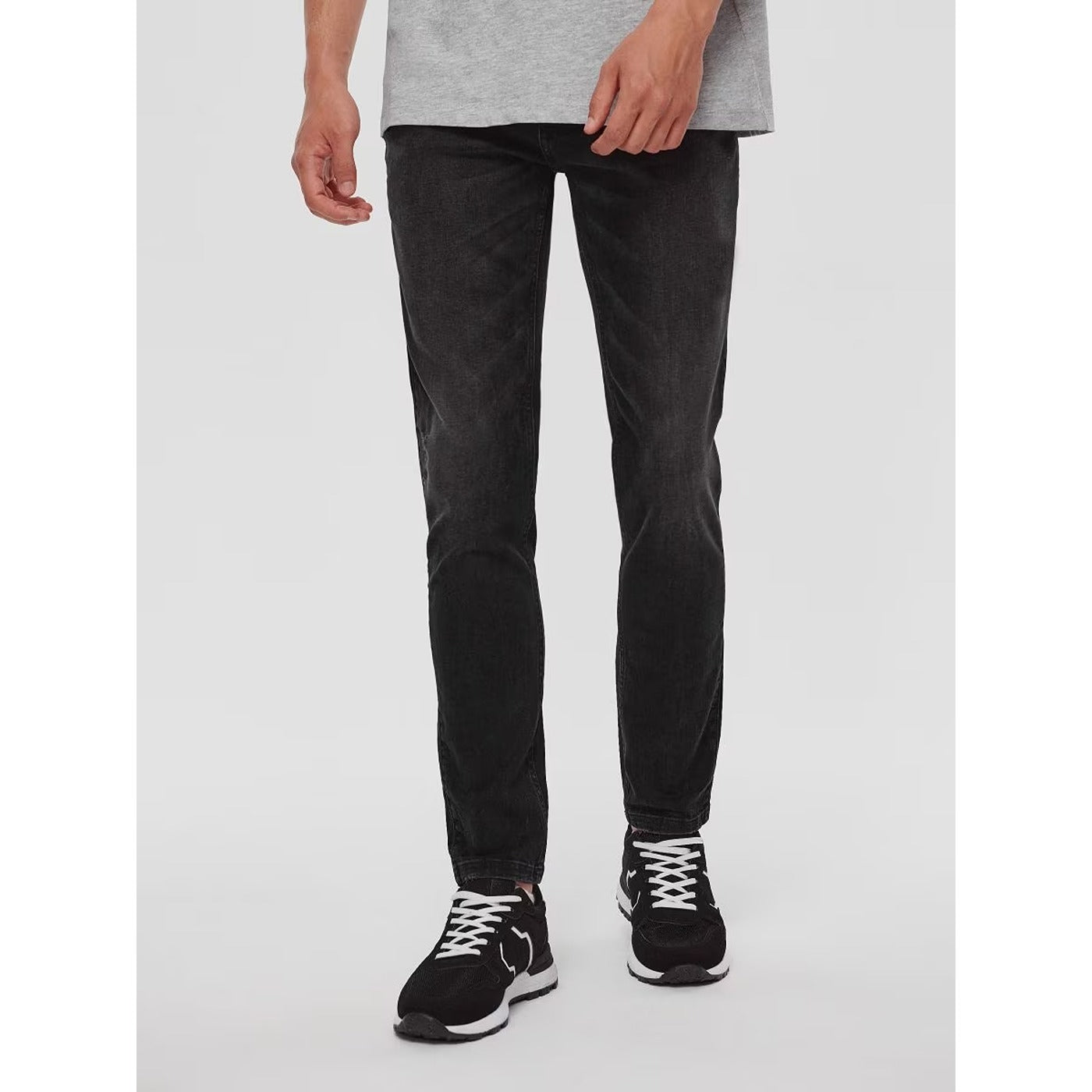 Black Skinny Fit Jeans | Montivo Pakistan