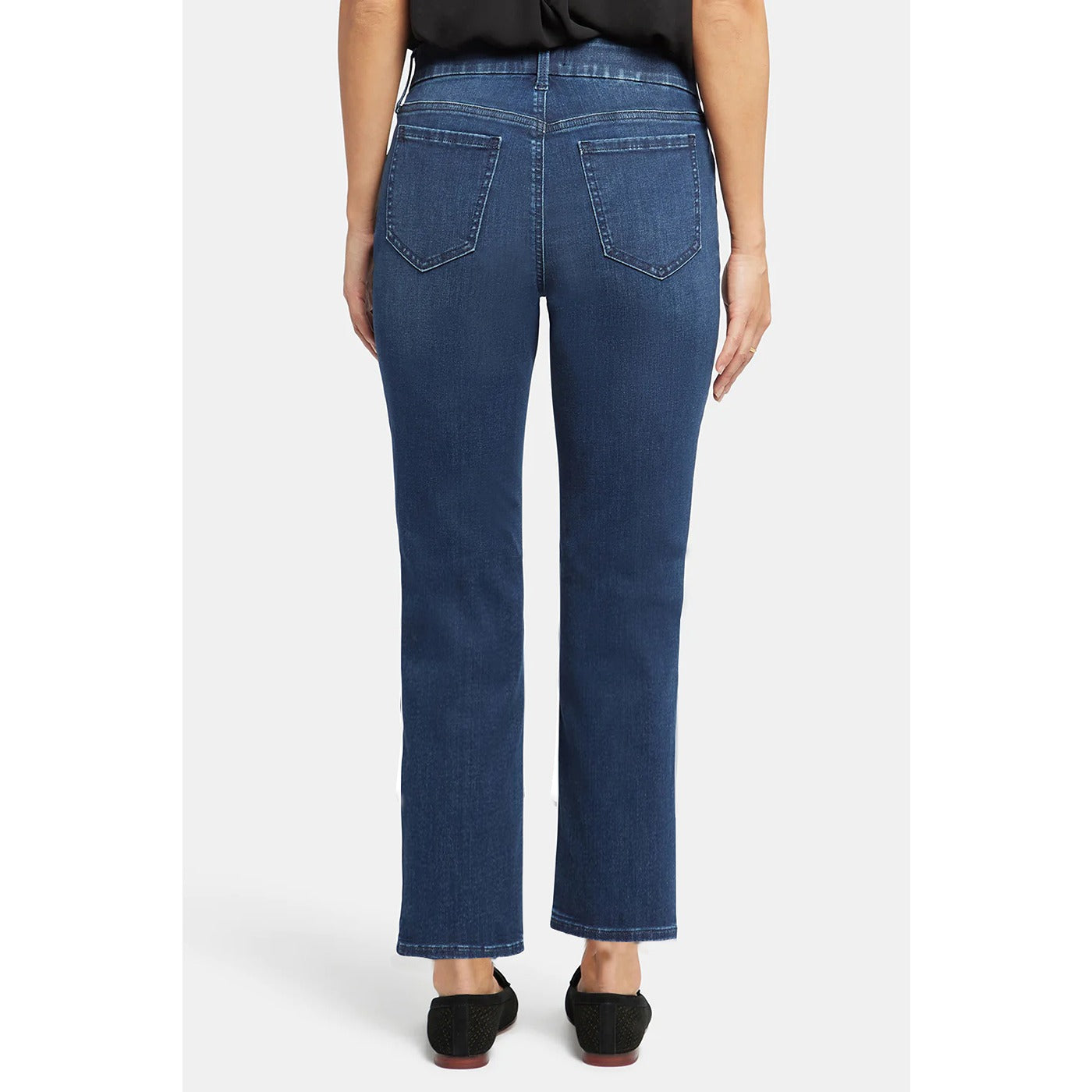 Blue Rinse Wash Straight Jeans | Montivo Pakistan