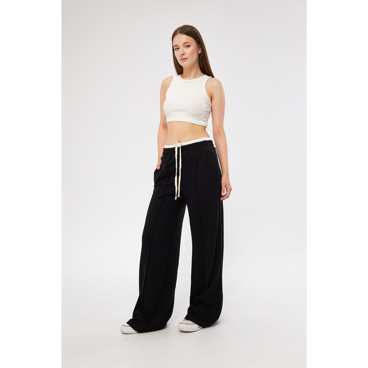 Black Wide Leg Belt Contrast Trousers | Montivo Pakistan
