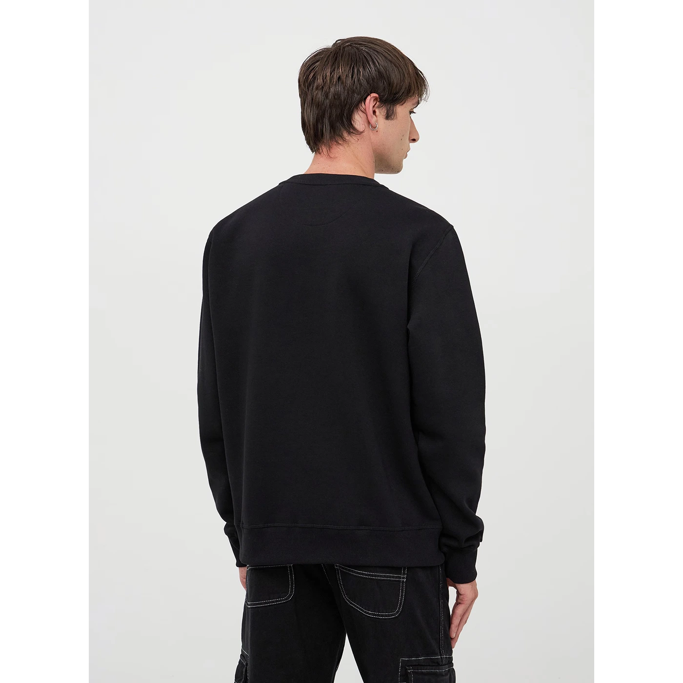 Black Basic Regular Fit Sweatshirt | Montivo Pakistan