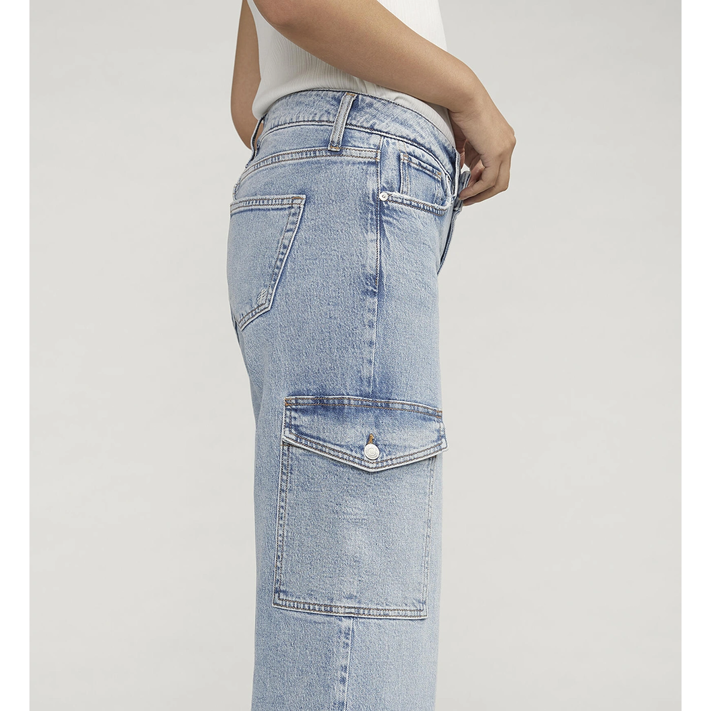 Light Blue Mid Rise Wide Leg Cargo Jeans | Montivo Pakistan