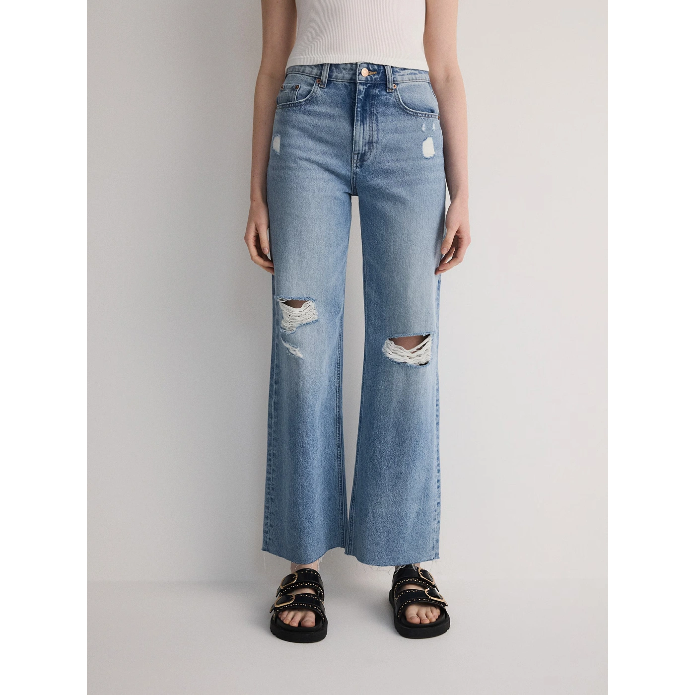 Light Blue Distressed Loose Fit Jeans | Montivo Pakistan