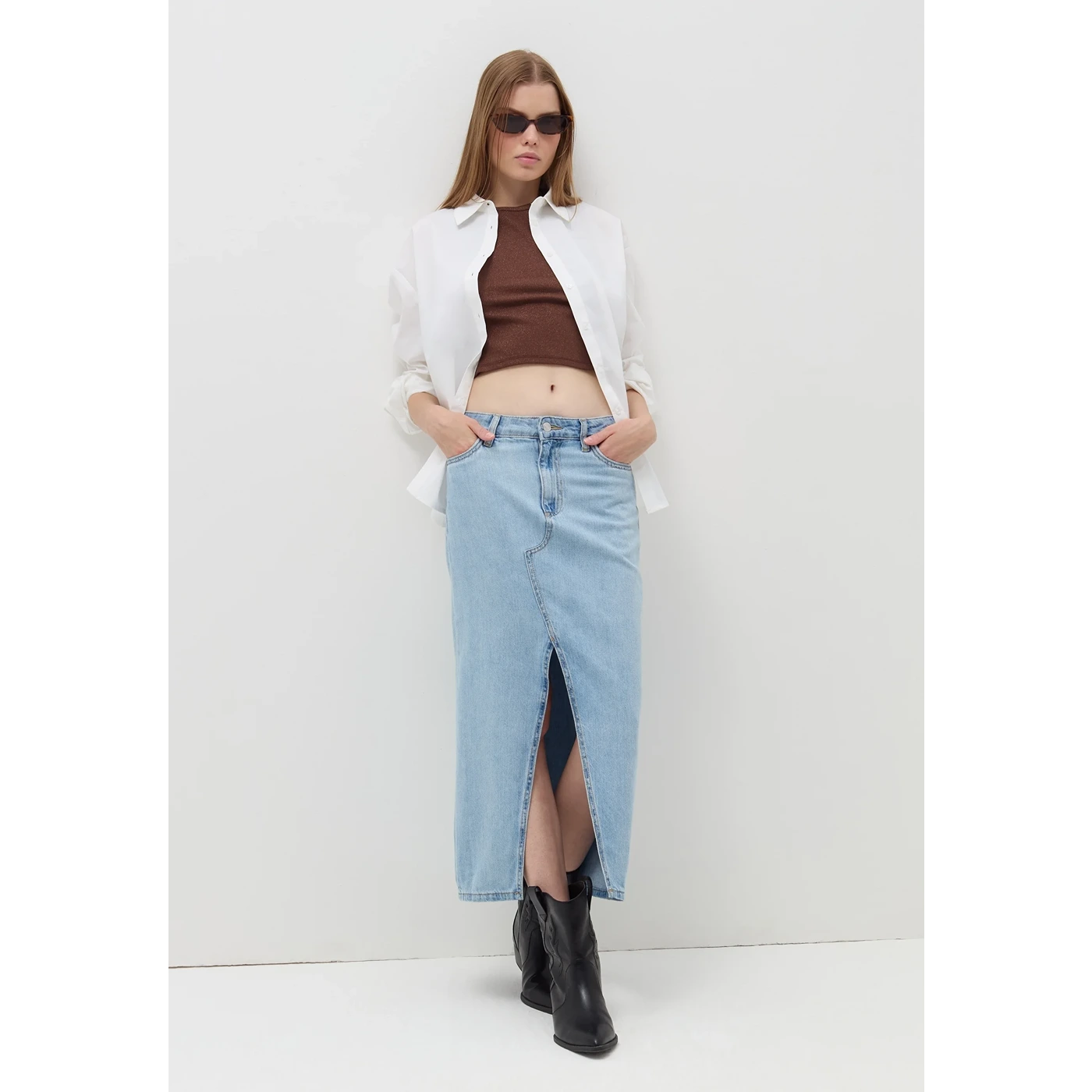 Light Wash Front Slit Denim Skirt | Montivo Pakistan