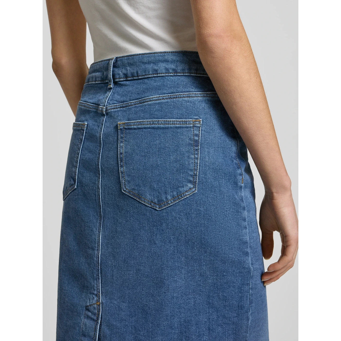 Dark Blue Knee-Length Denim Skirt | Montivo Pakistan