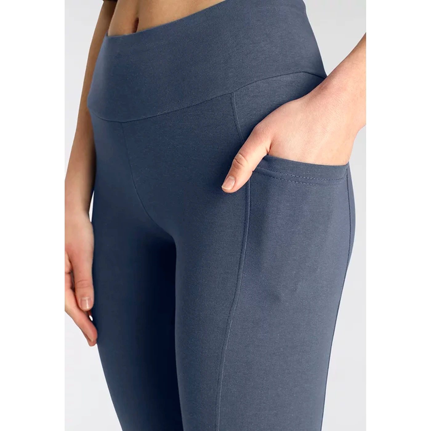 Blue Jersey Sports Capri Leggings | Montivo Pakistan