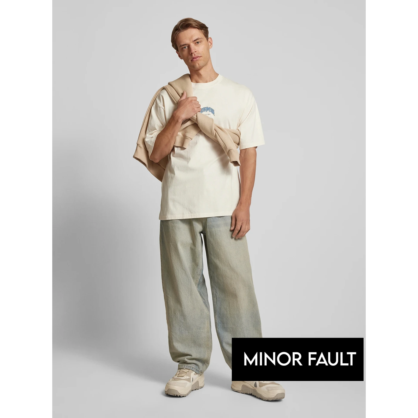 (Minor Fault) Dirty Light Blue Skater Baggy Jeans | Montivo Pakistan