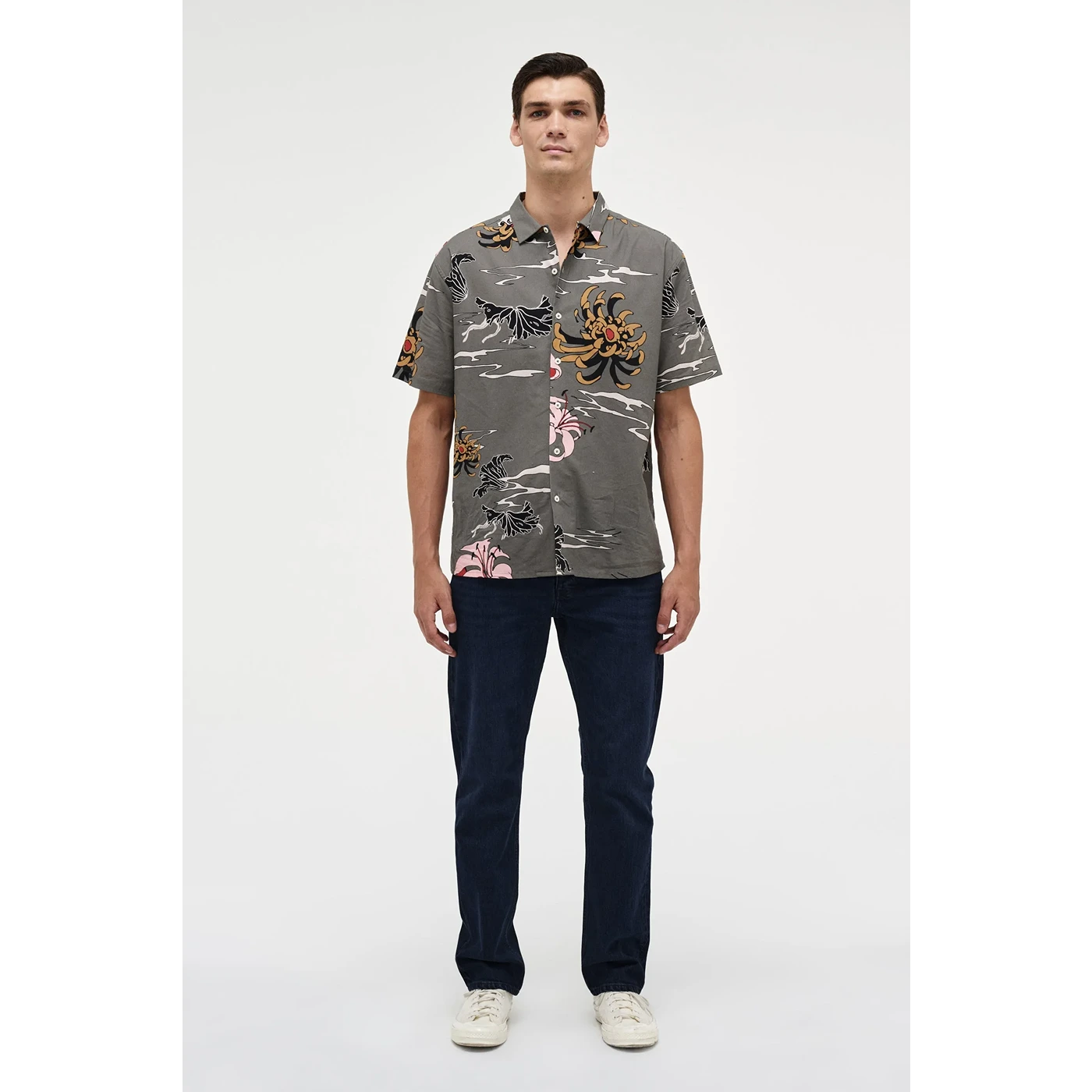 Deep Blue Relaxed Fit Jeans | Montivo Pakistan