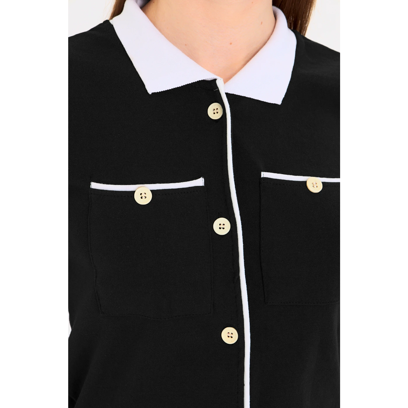 Black Short-Sleeves Contrast Trim Shirt | Montivo Pakistan