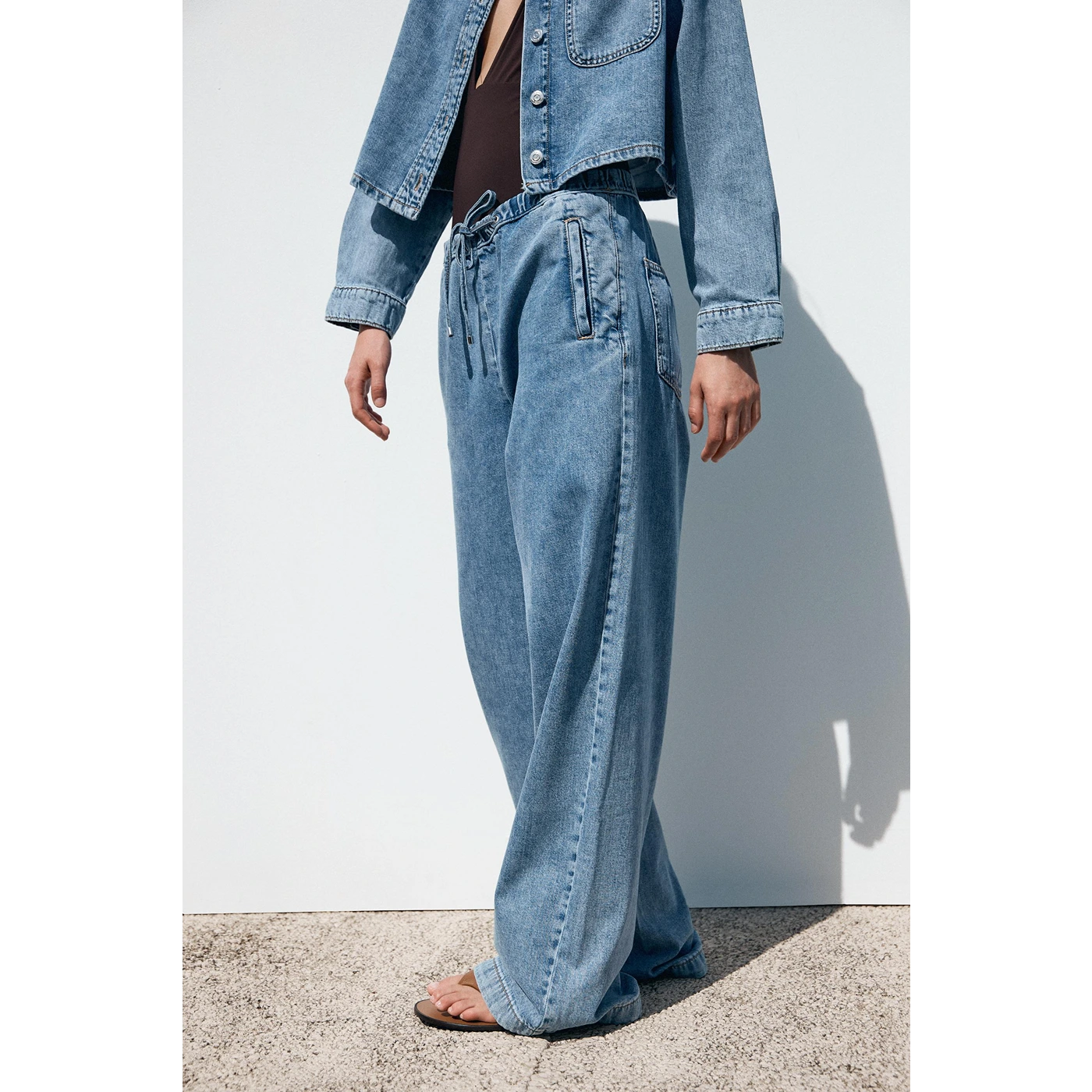 Mid Waist Wide Leg Trouser Jeans | Montivo Pakistan