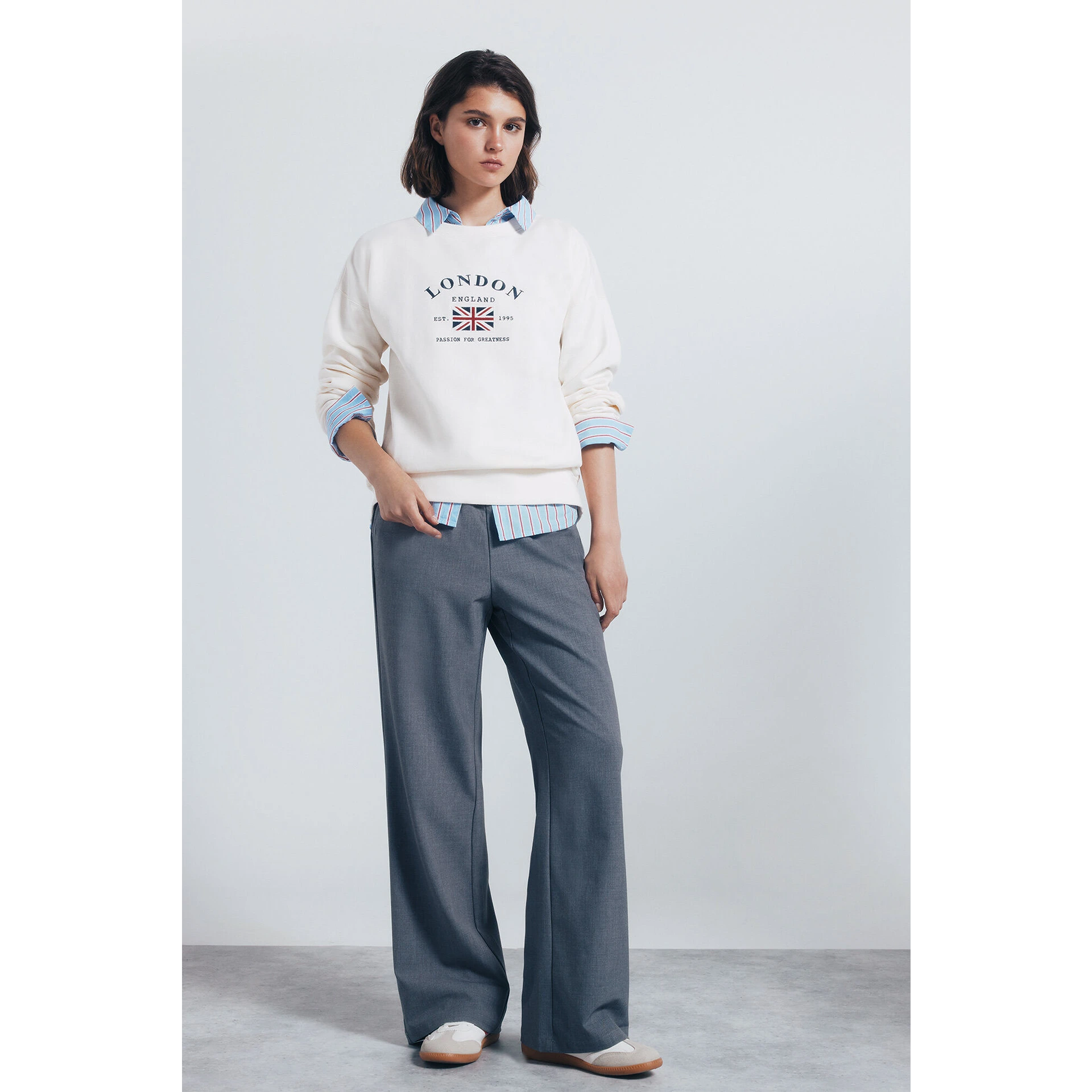 London Off-White Oversized Sweatshirt | Montivo Pakistan