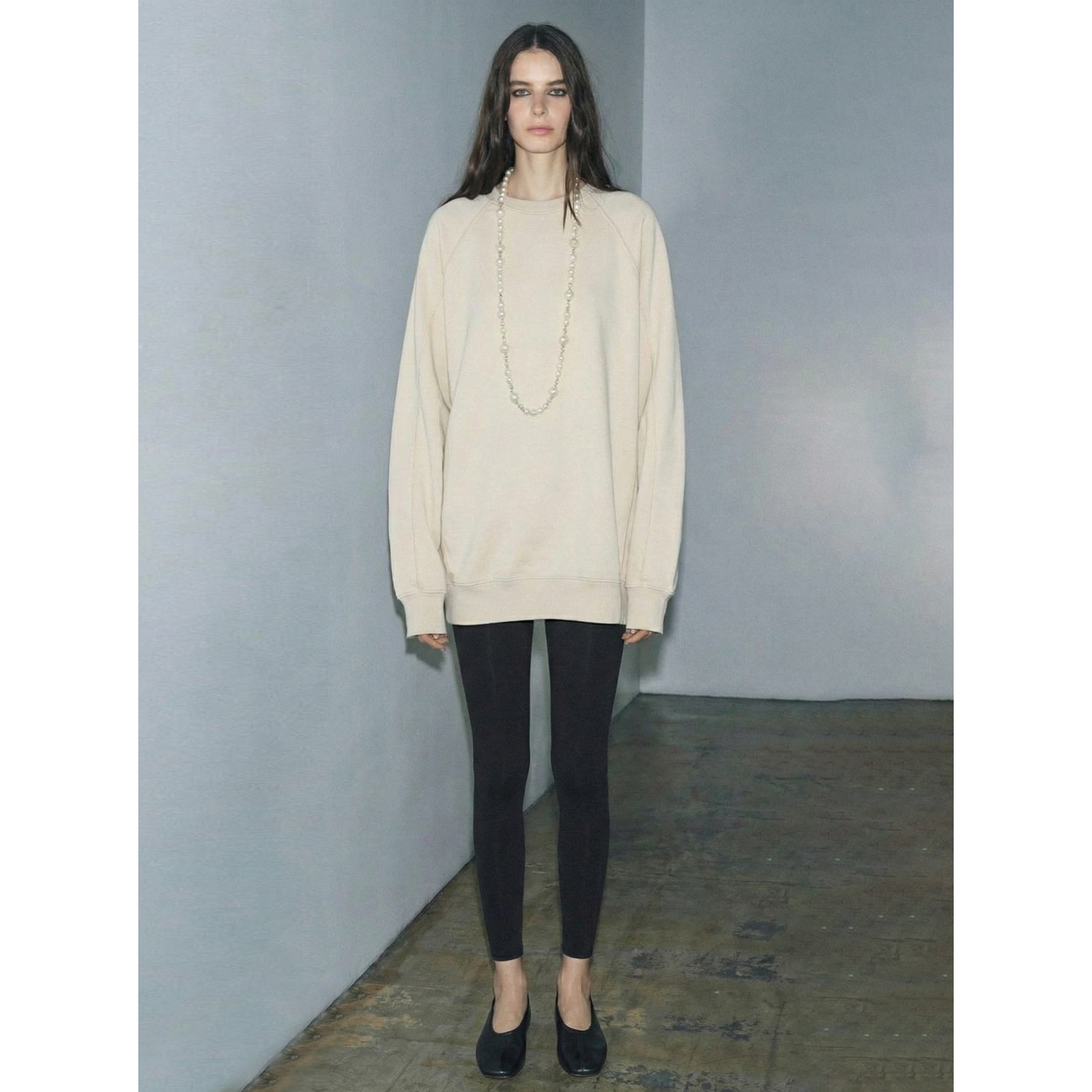 Off-White Washed Effect Long Sweatshirt | Montivo Pakistan