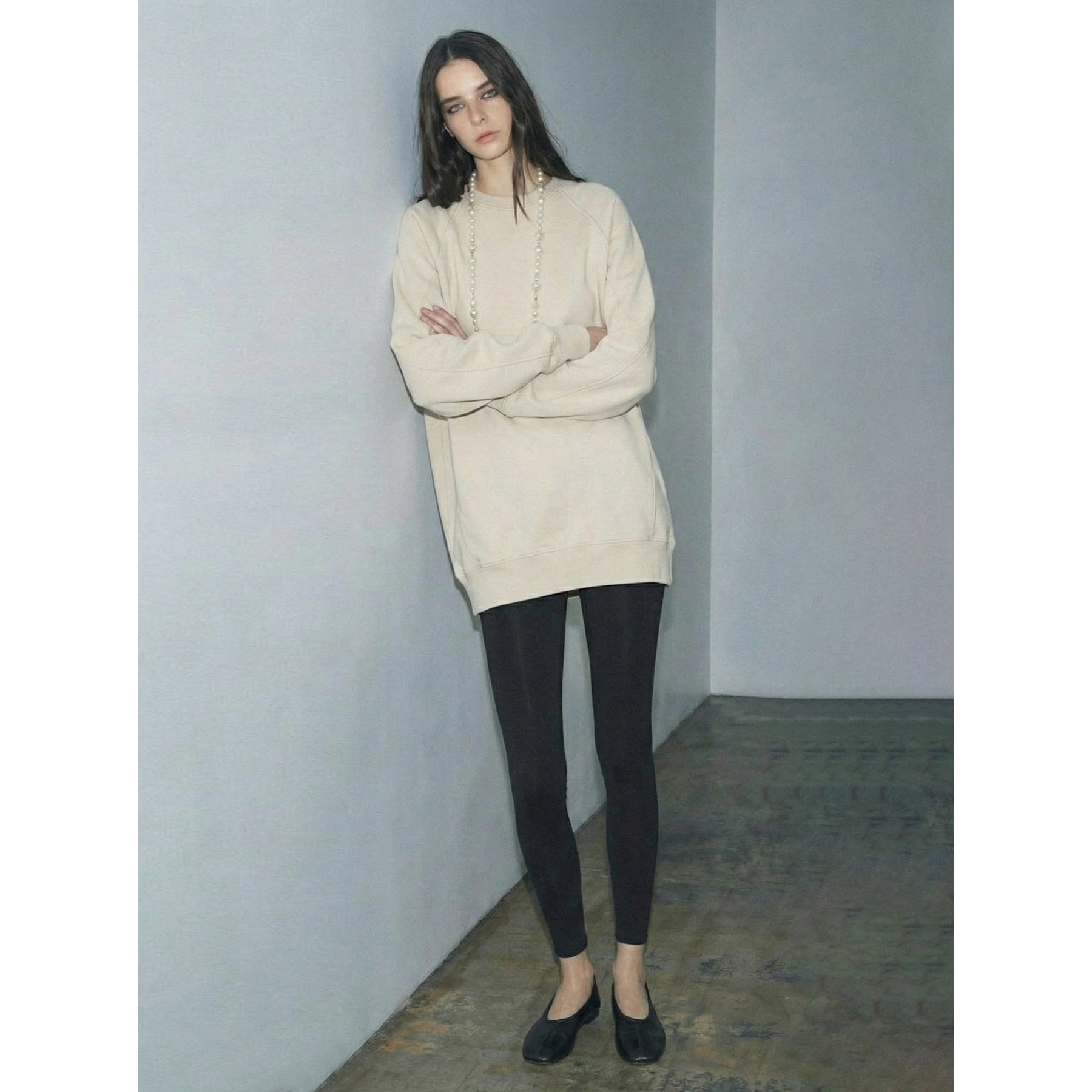 Off-White Washed Effect Long Sweatshirt | Montivo Pakistan