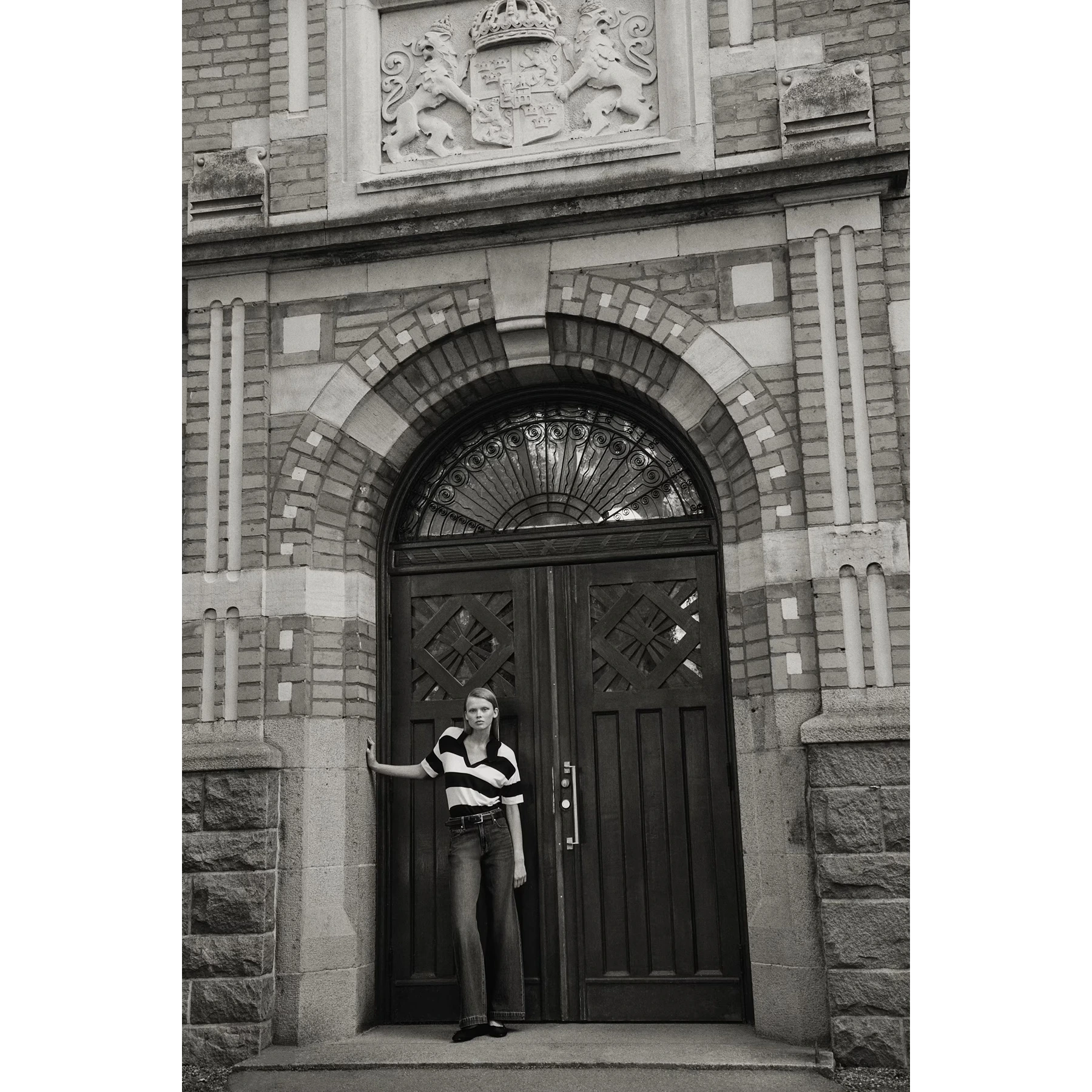 Blue High Rise Wide Leg Jeans | Montivo Pakistan