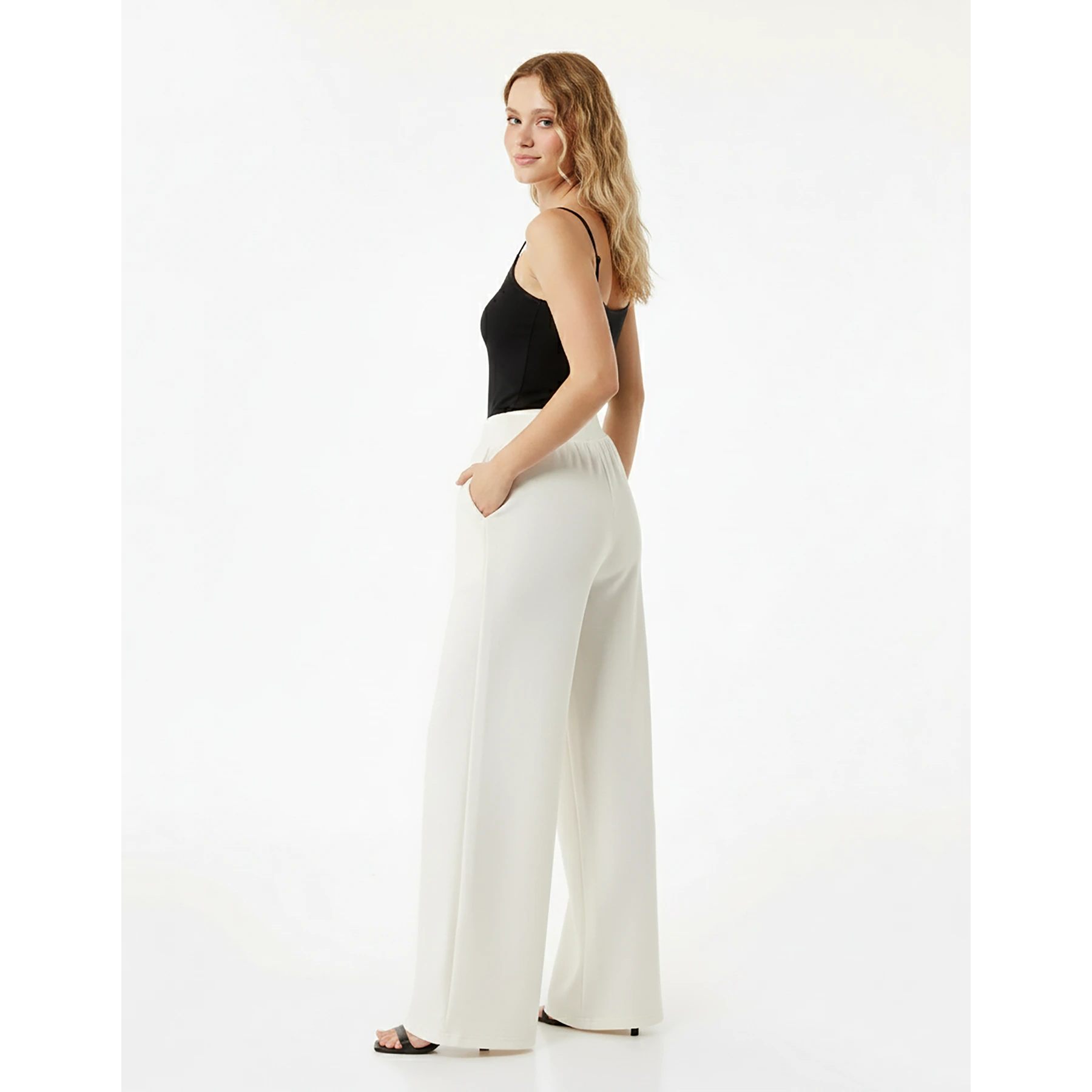 Off-white Extra Wide Leg Trousers | Montivo Pakistan