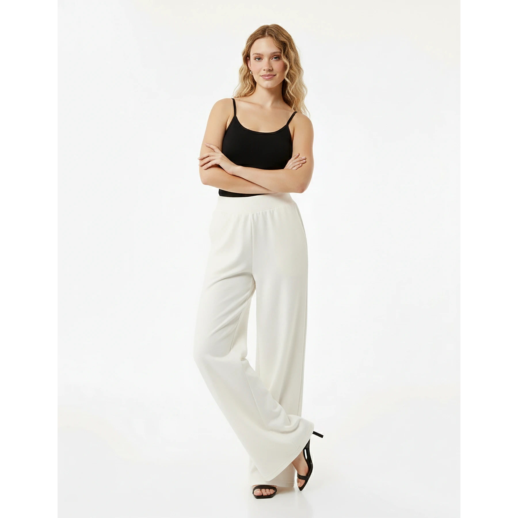 Off-white Extra Wide Leg Trousers | Montivo Pakistan