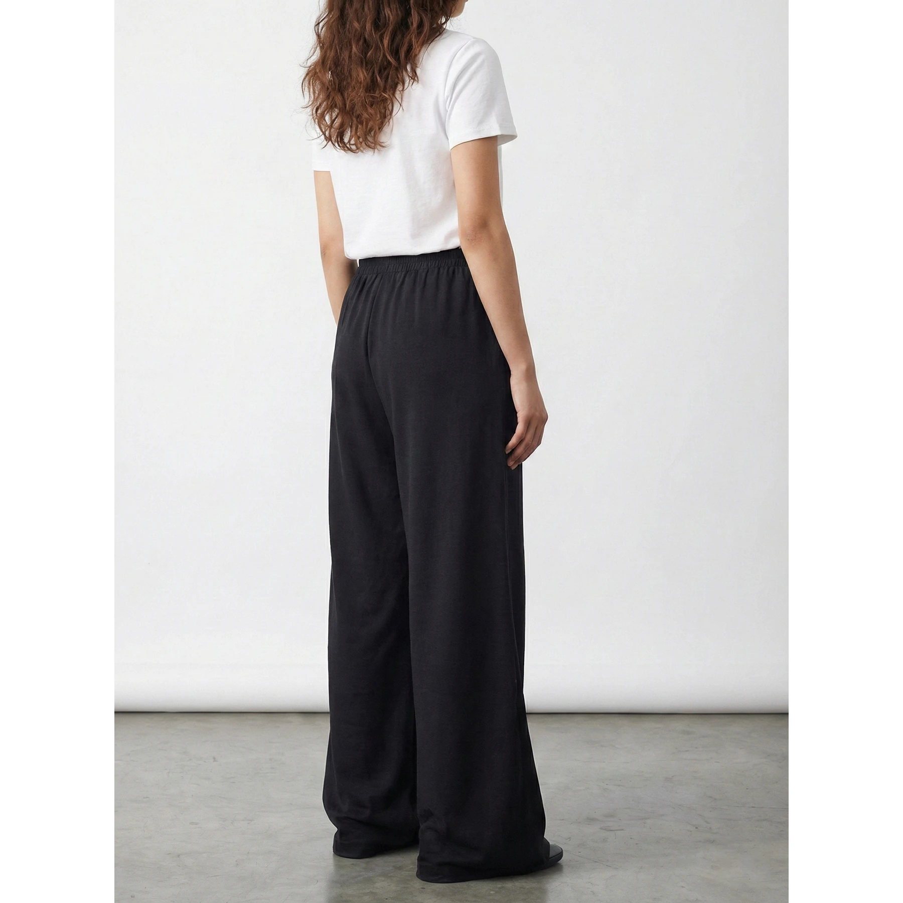 Black Super Wide Leg Trouser | Montivo Pakistan