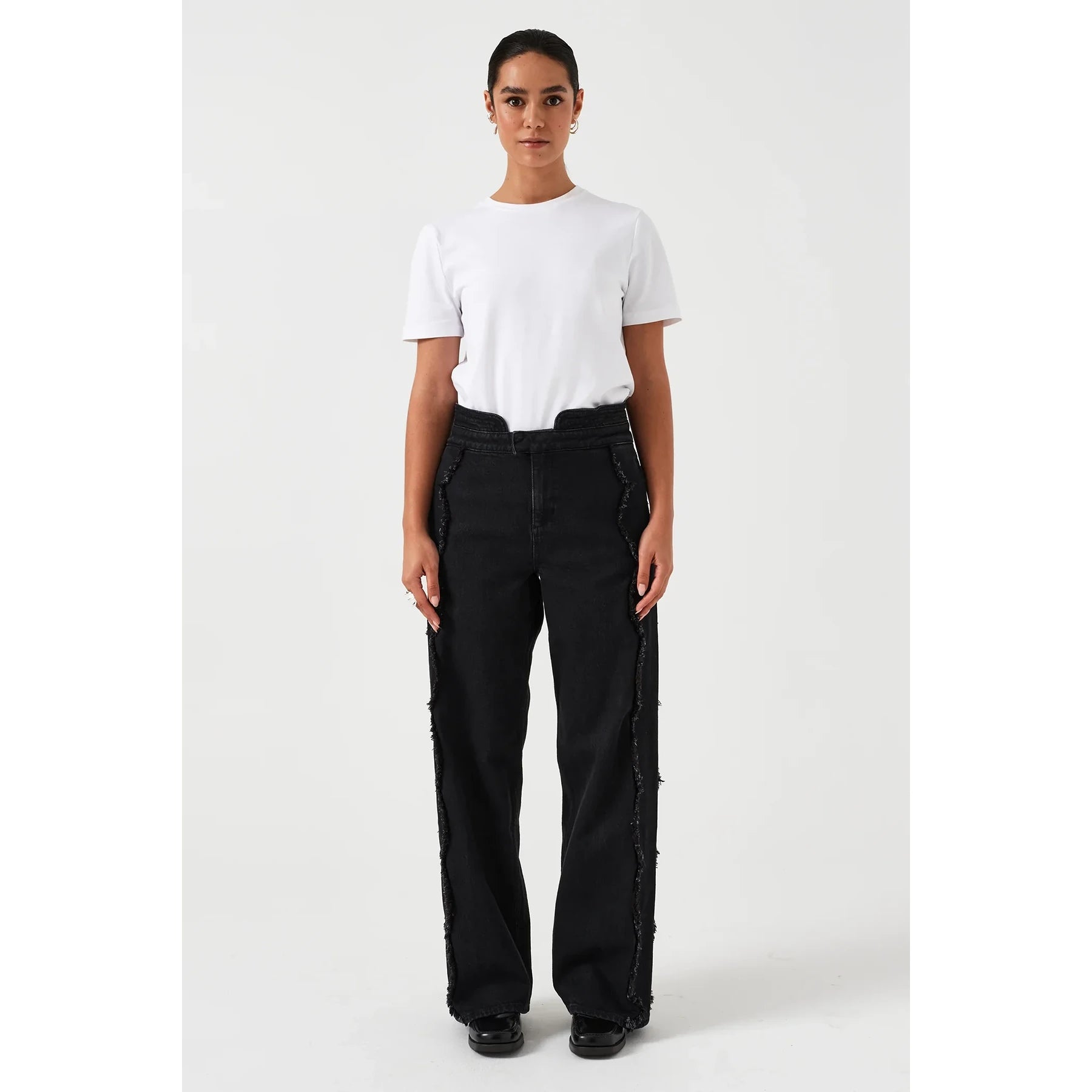 Black Scallop Wide Leg Jeans | Montivo Pakistan