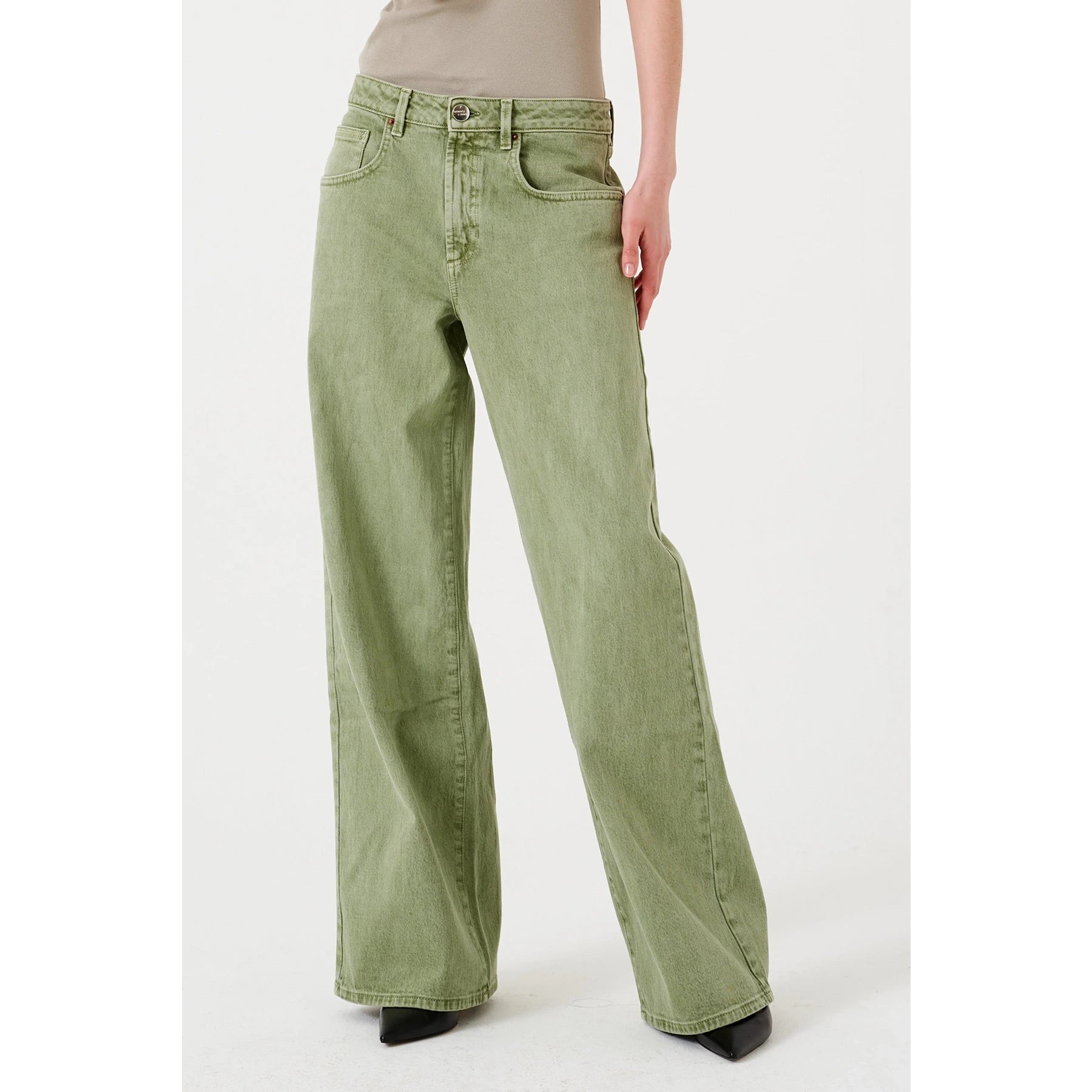 Low Rise Sage Wide Leg Jeans | Montivo Pakistan