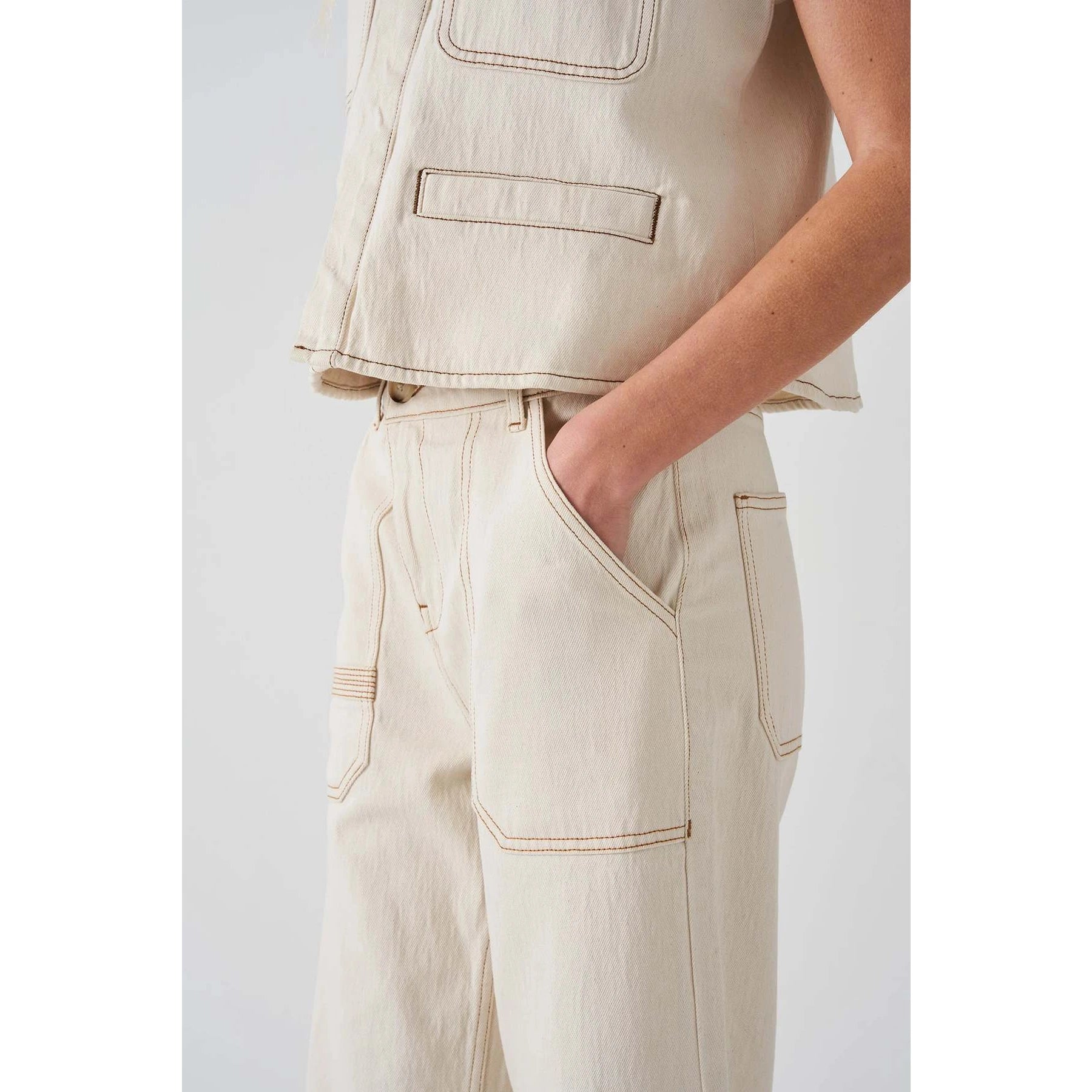 Ecru Loose Wide Leg Jeans | Montivo Pakistan