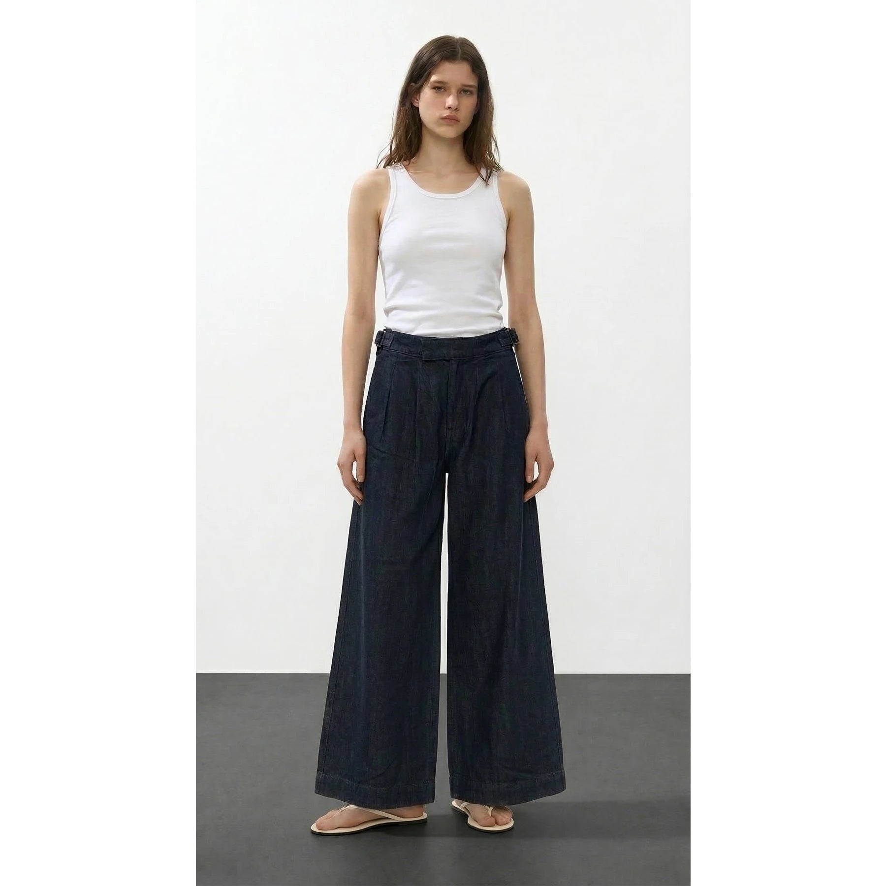 Rinse Wash Pleated Cropped Wide Leg Jeans | Montivo Pakistan