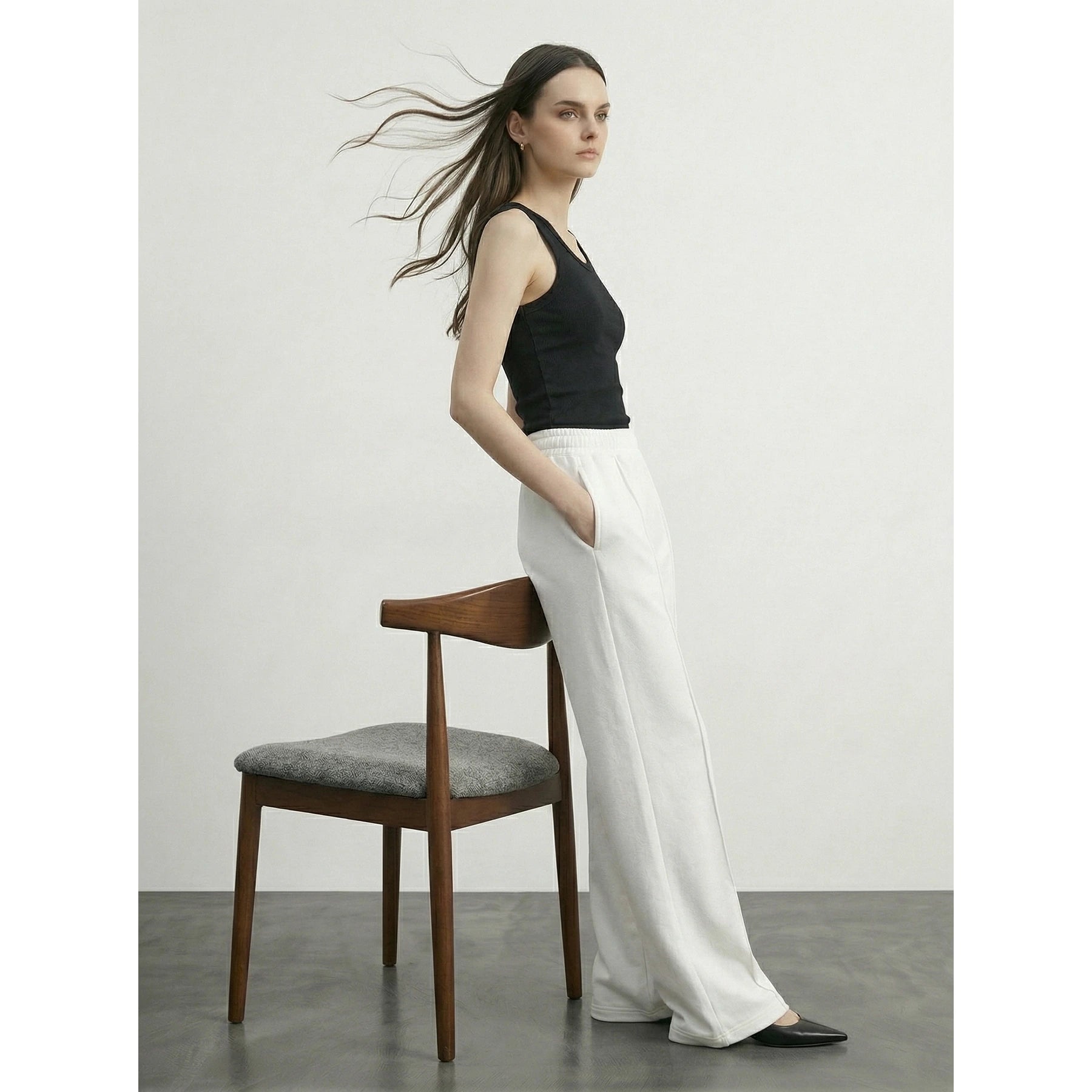 Off-White Front Seam Wide Leg Trousers | Montivo Pakistan