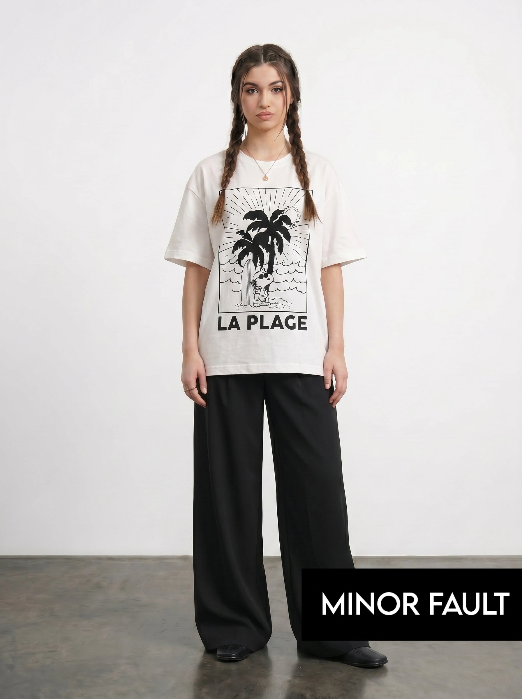 (Minor Fault) White Oversized Graphic Printed Tshirt