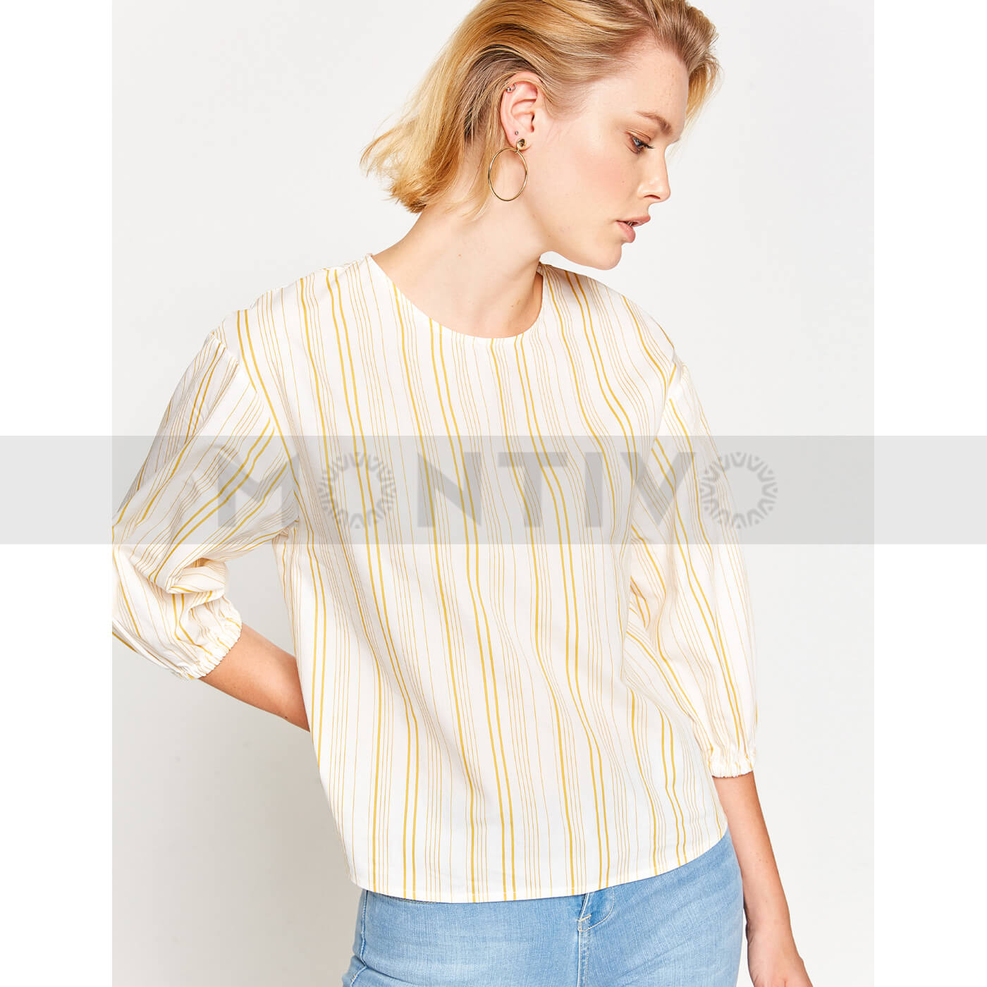 Yellow Lining White Top | Montivo Pakistan