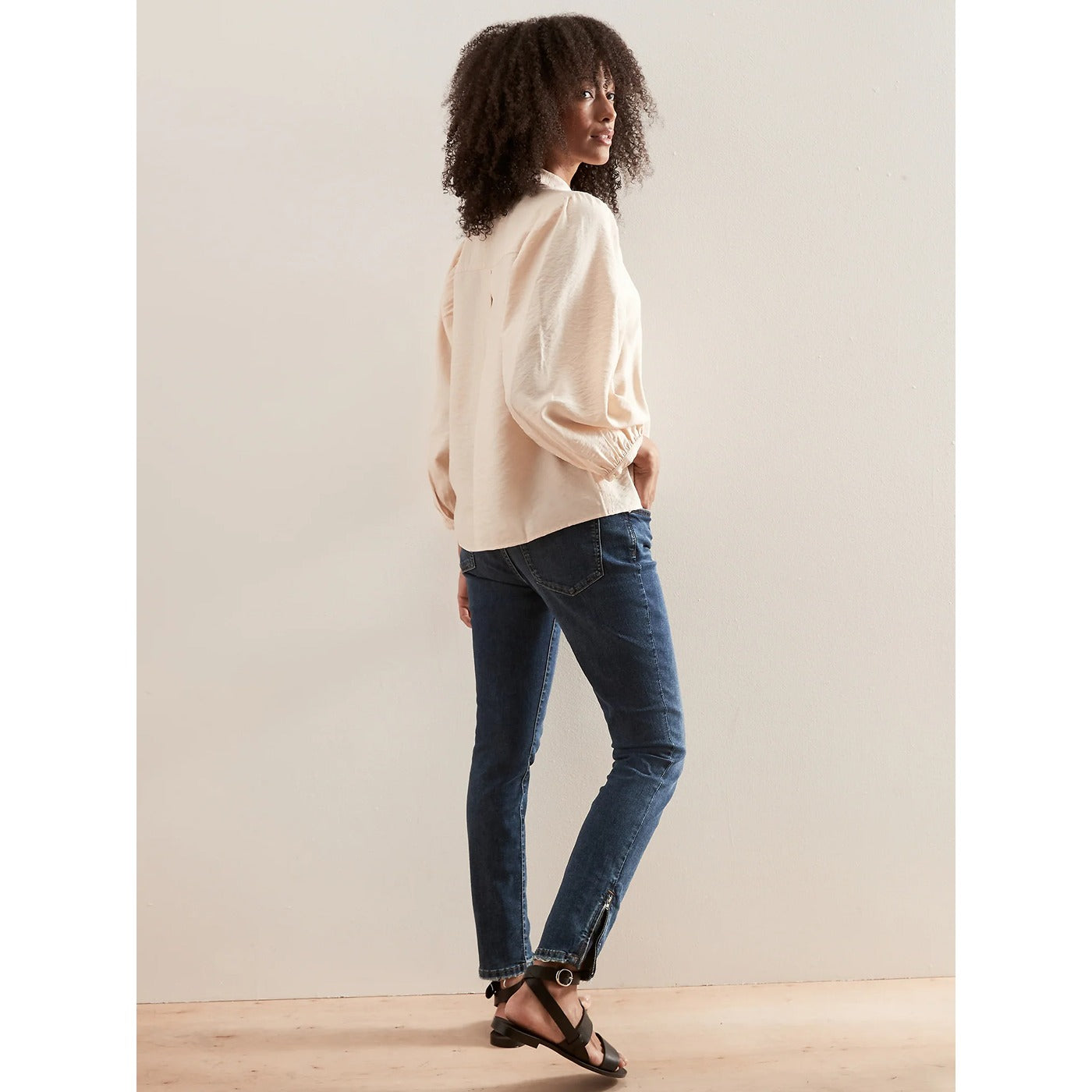 BR Mid-Rise Zip Hem Skinny Jeans | Montivo Pakistan