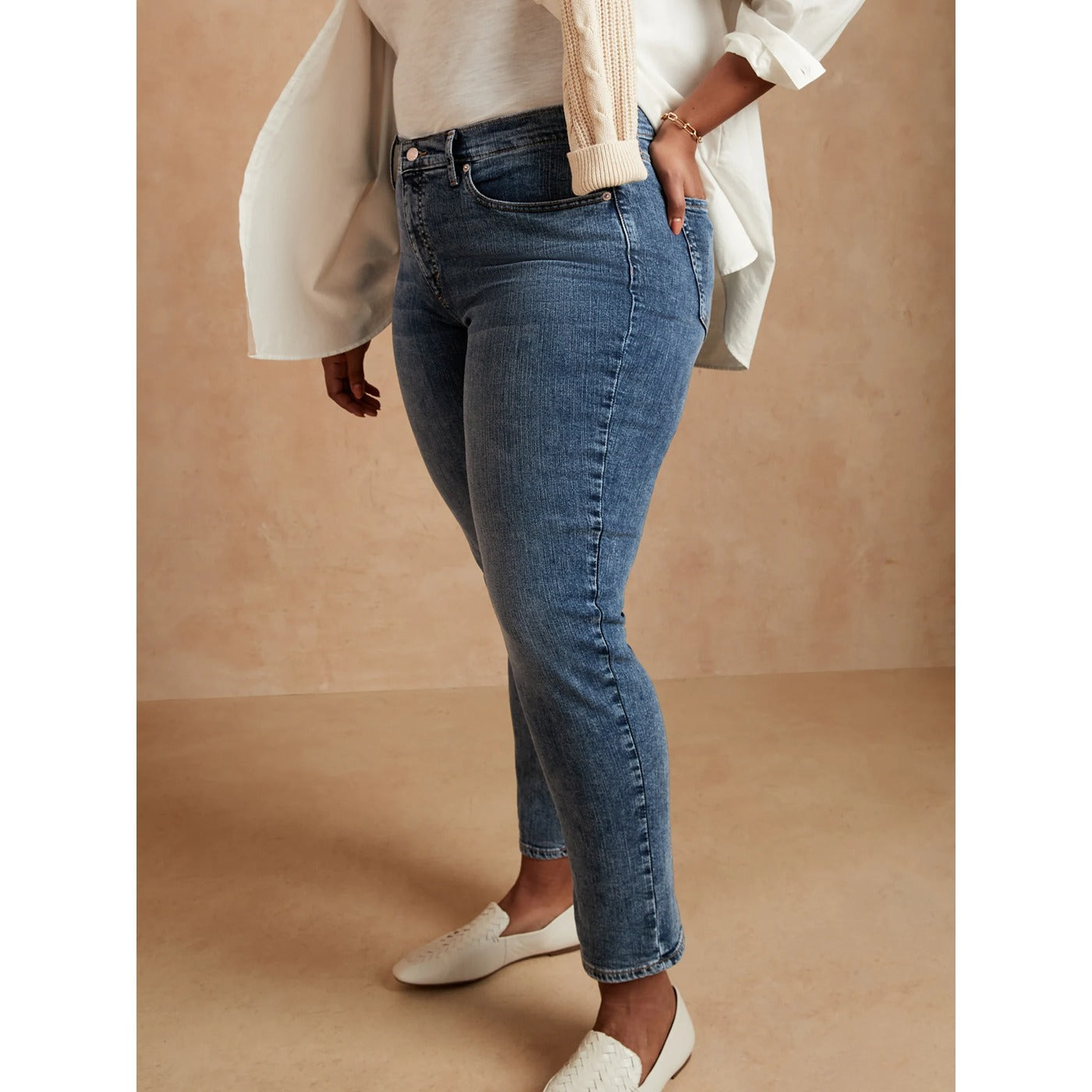 BR Curvy Mid Rise Slim Skinny Jeans | Montivo Pakistan