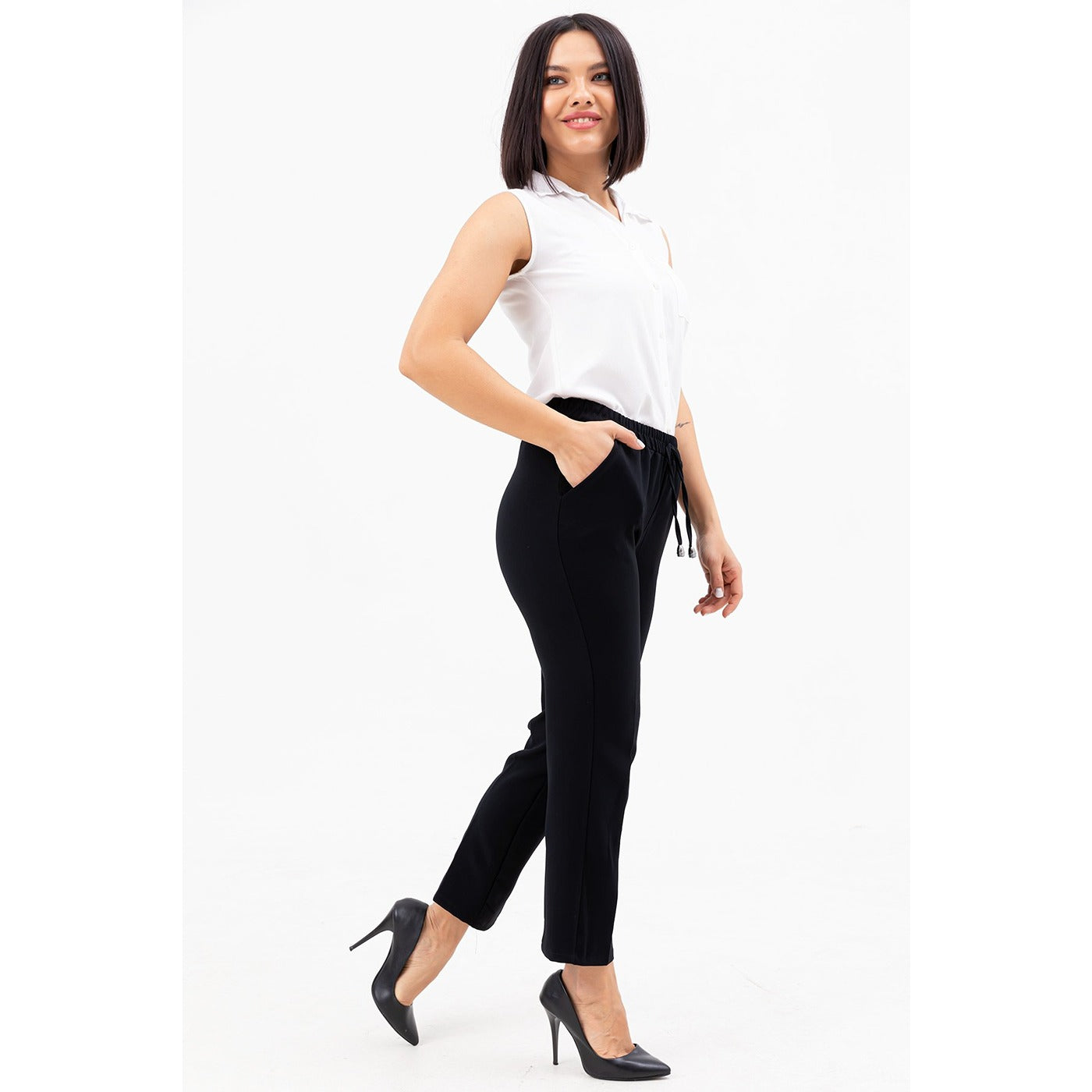 Black Belted Carrot Pants | Montivo Pakistan