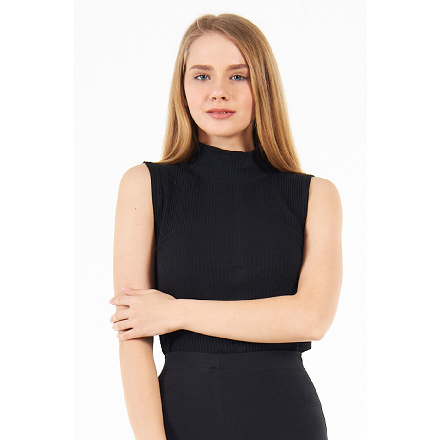 Black Sleeveless Top | Montivo Pakistan
