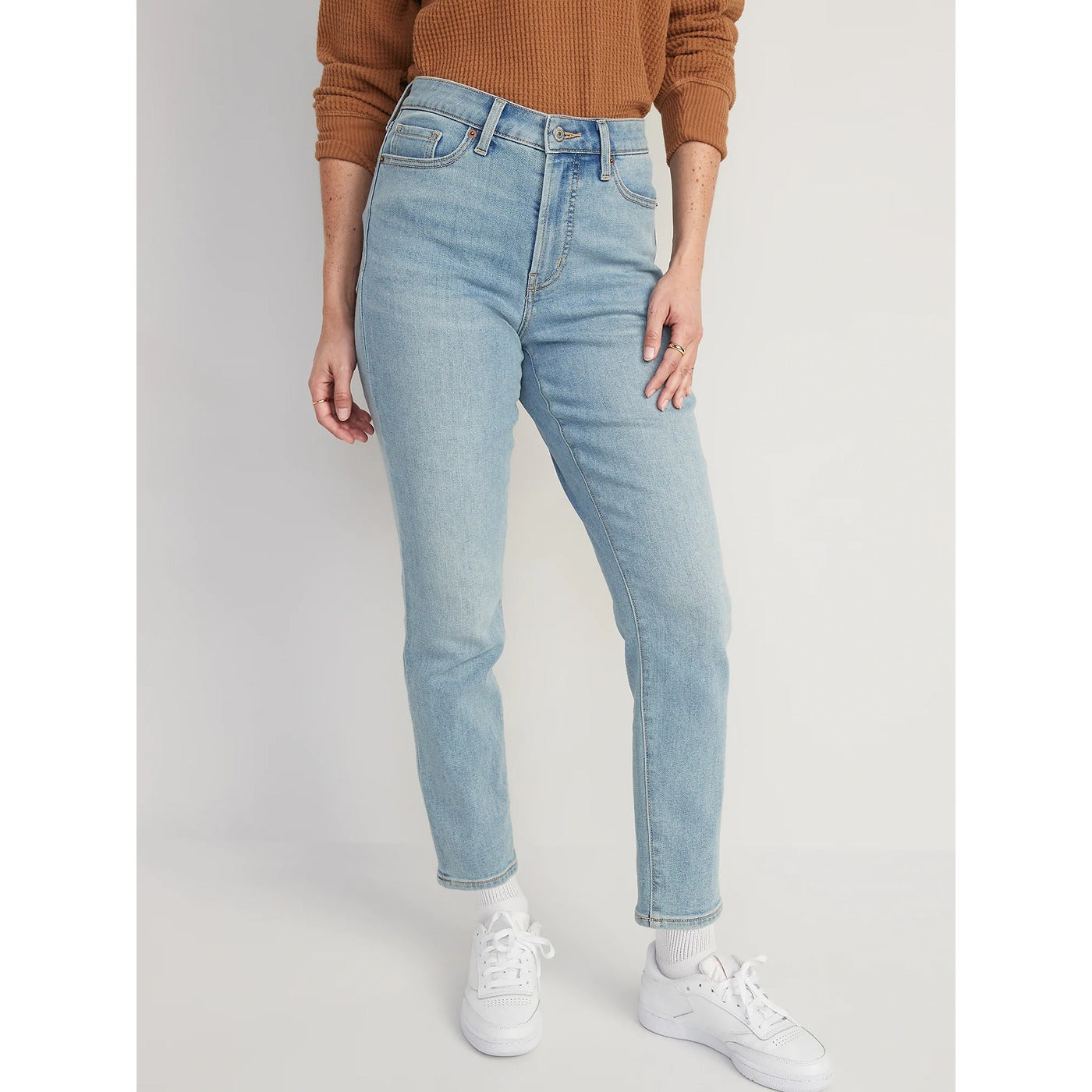 ON High Rise Straight Mom Jeans | Montivo Pakistan
