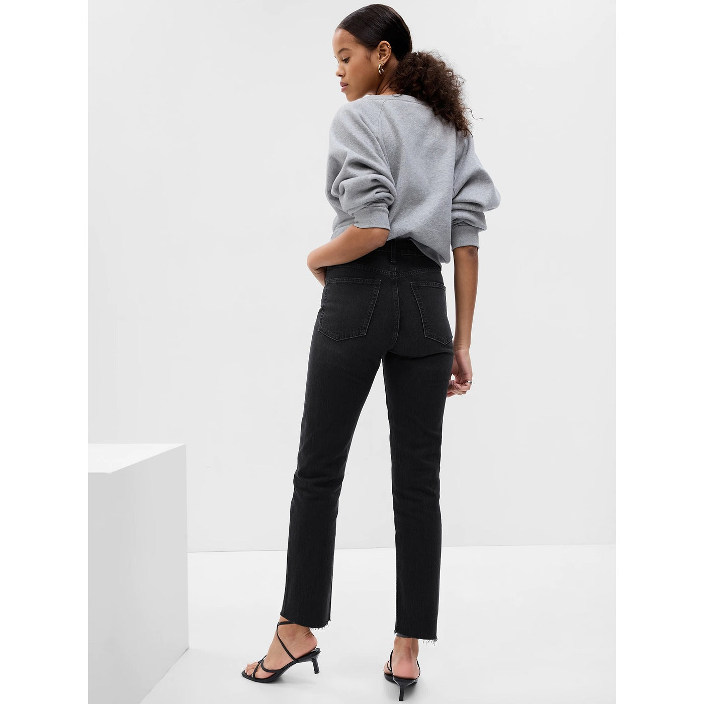 GP High Rise Mom Straight Jeans | Montivo Pakistan