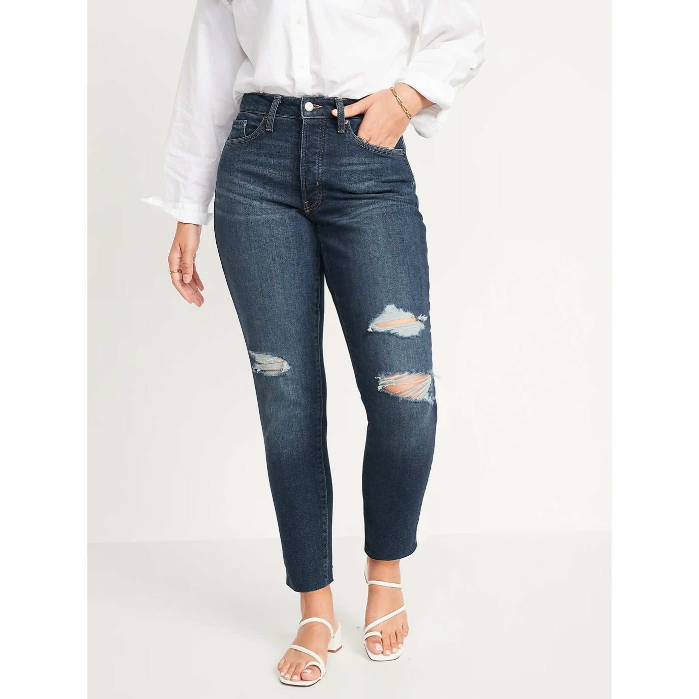 ON Curvy High Rise Mom Jeans | Montivo Pakistan