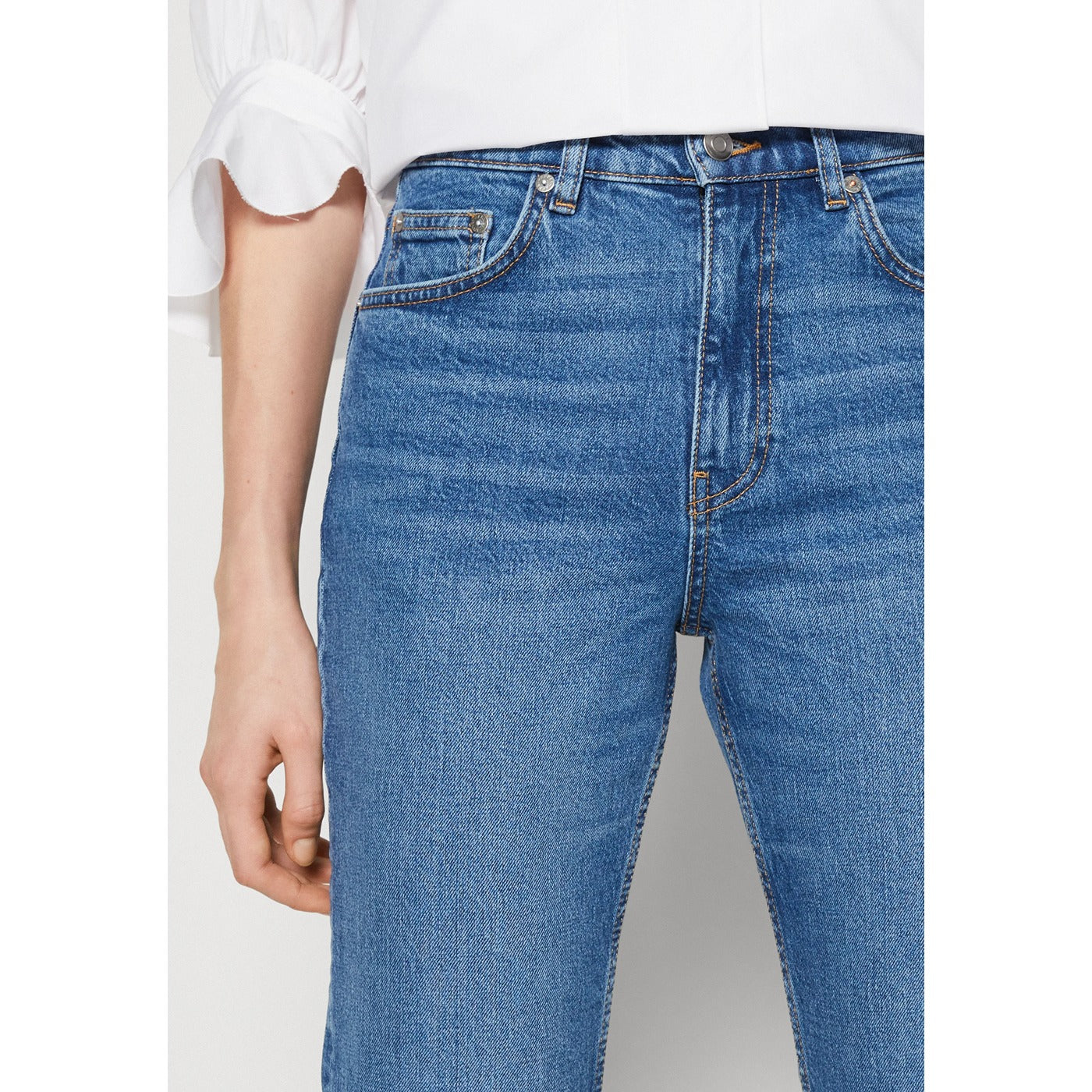 AR Slim Cropped Jeans | Montivo Pakistan