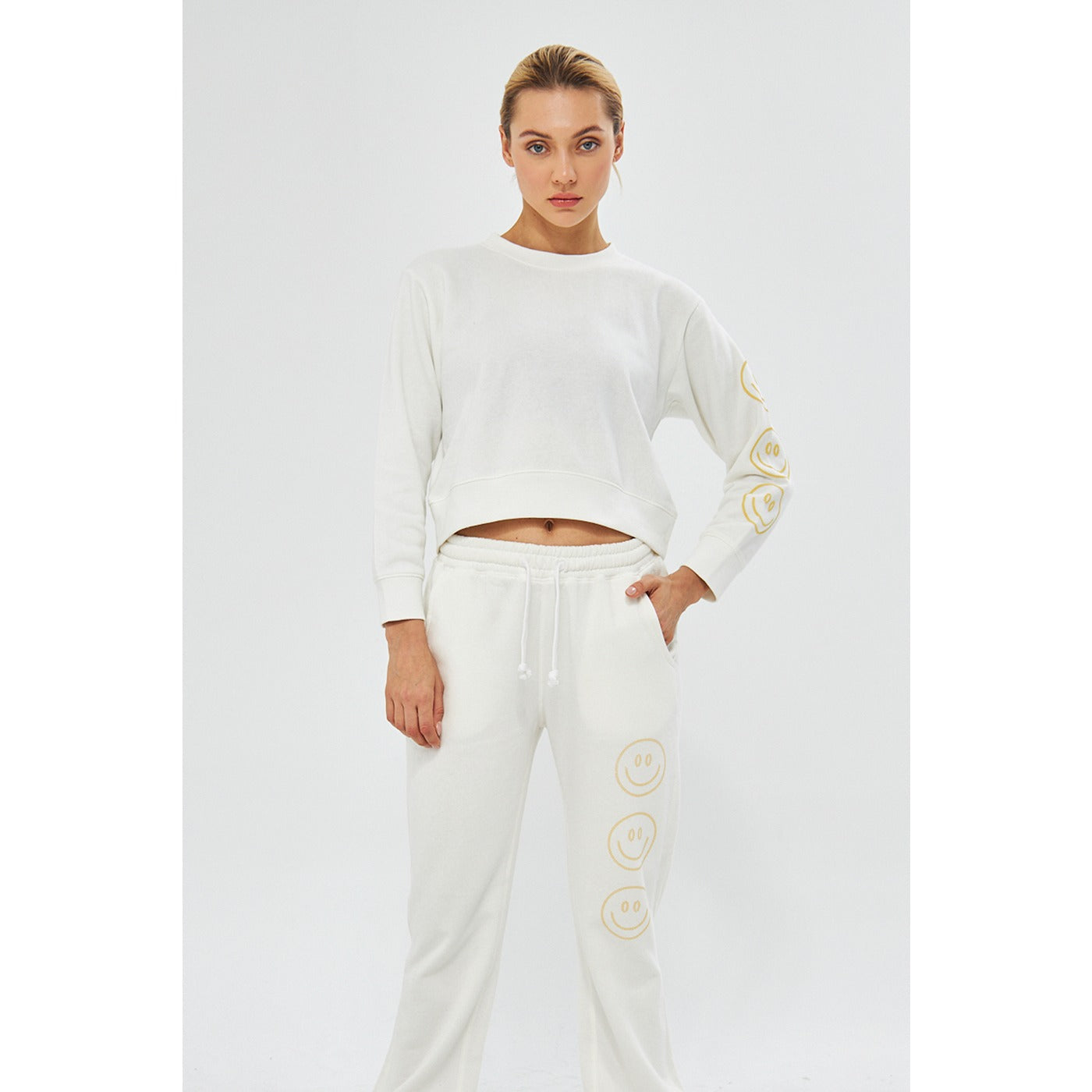White Oversized Cropped Sweatshirt | Montivo Pakistan