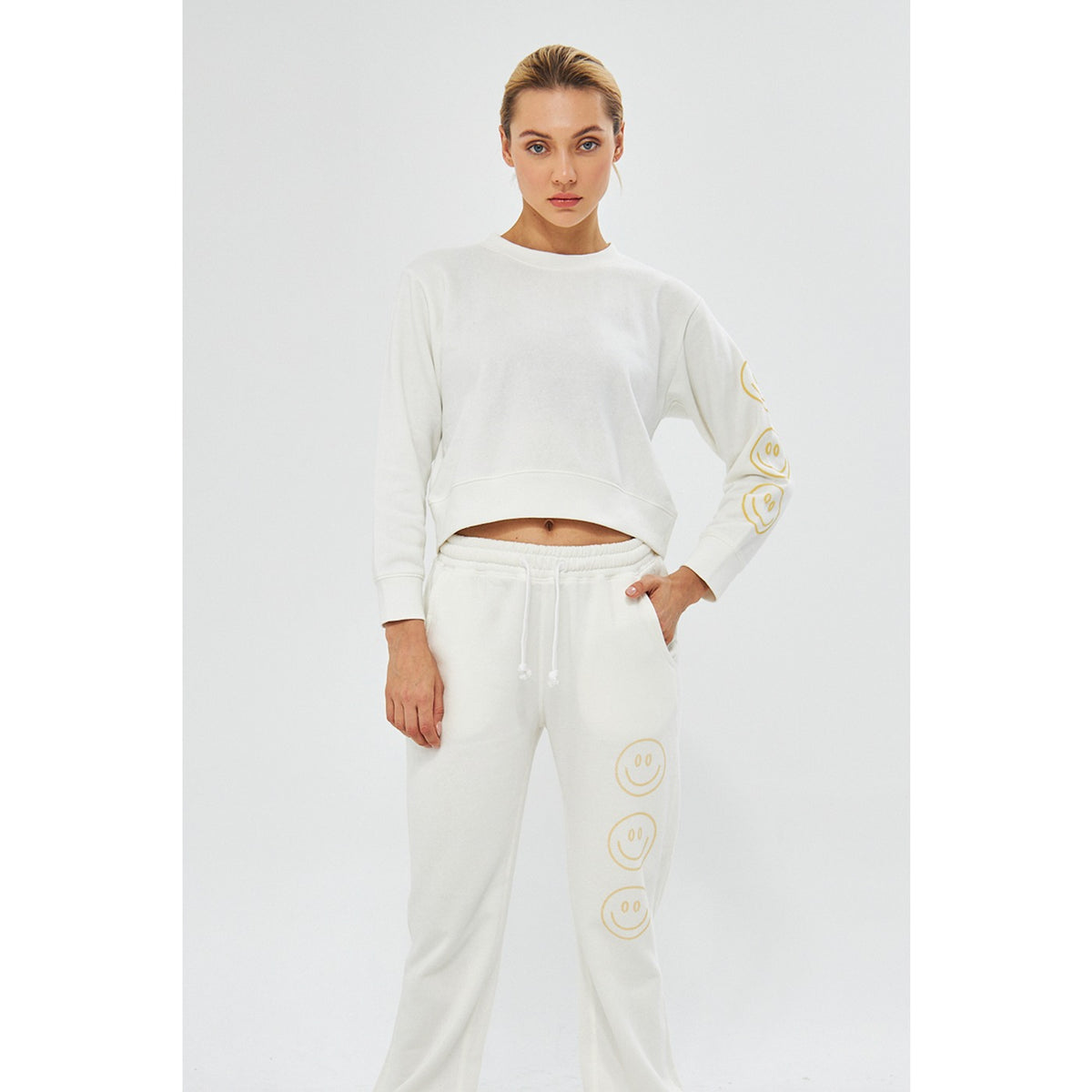 White Oversized Cropped Sweatshirt | Montivo Pakistan