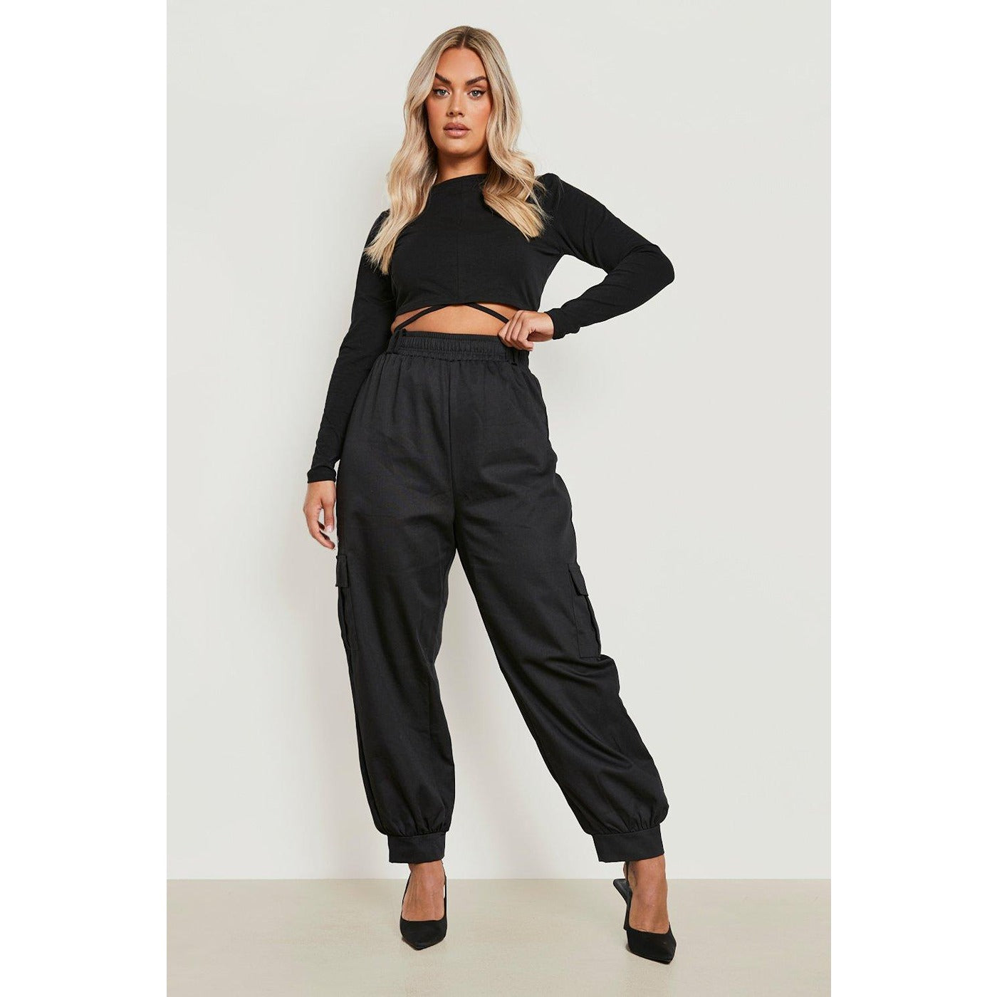 Black Balloon Fit Cargo Trousers | Montivo Pakistan