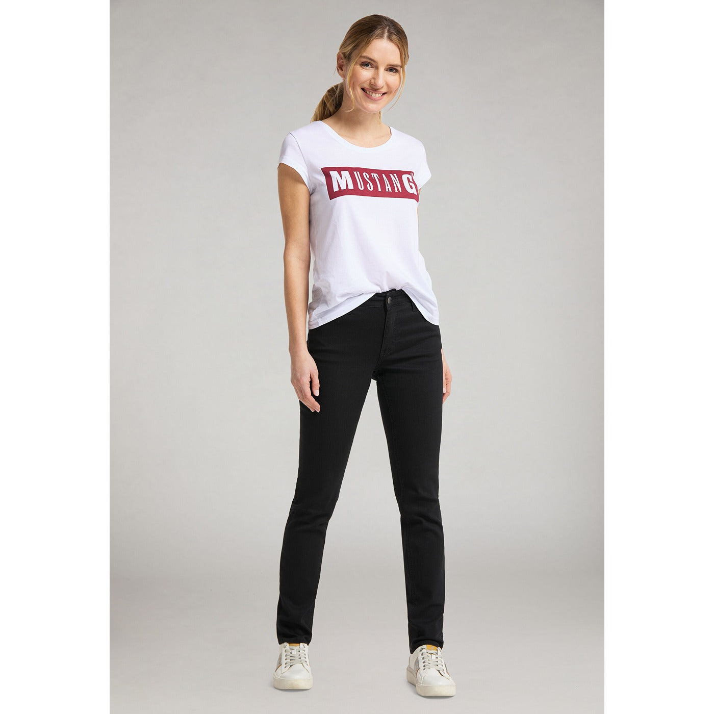 Black High Rise Slim Jeans | Montivo Pakistan