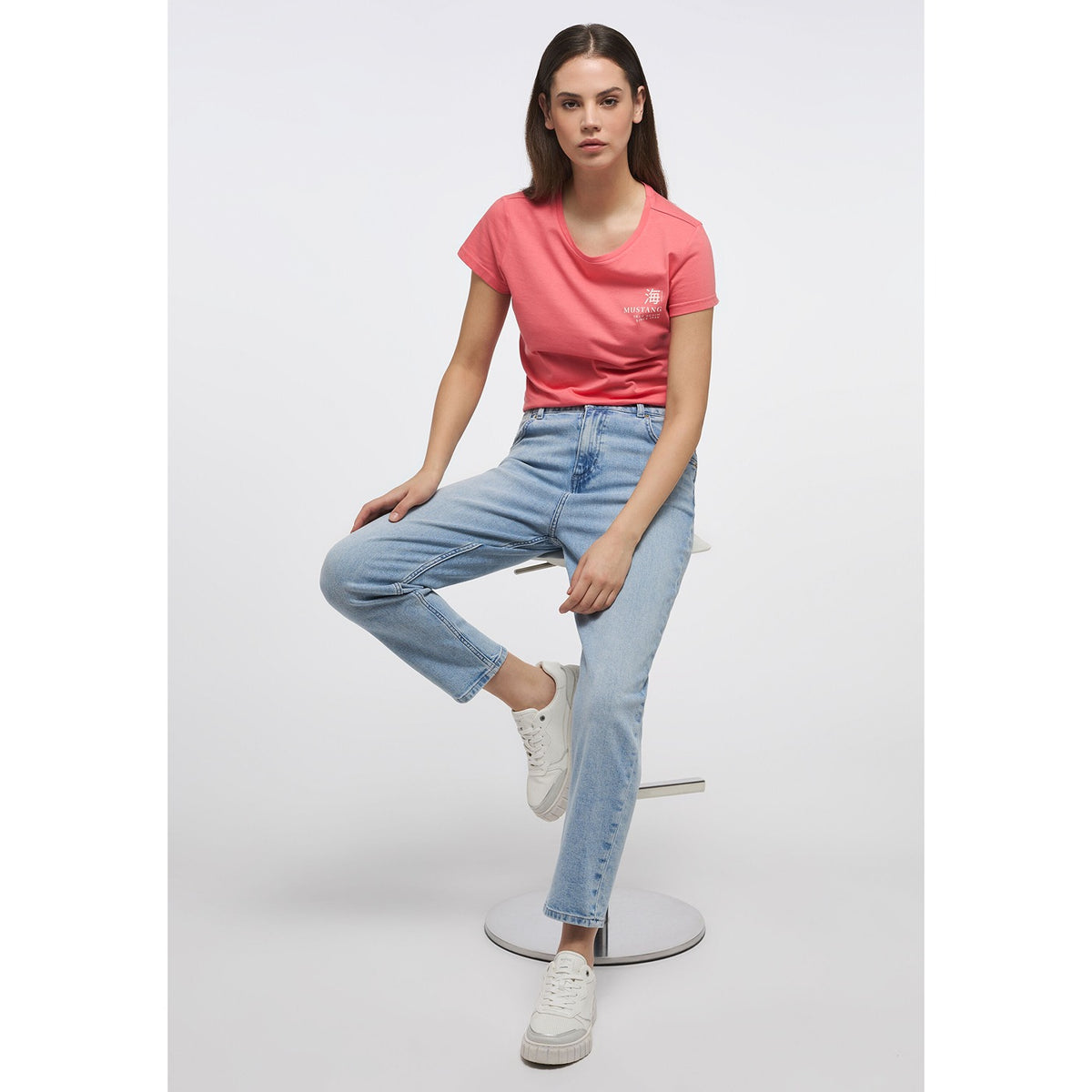 Light Vintage Blue Mom Fit Jeans | Montivo Pakistan
